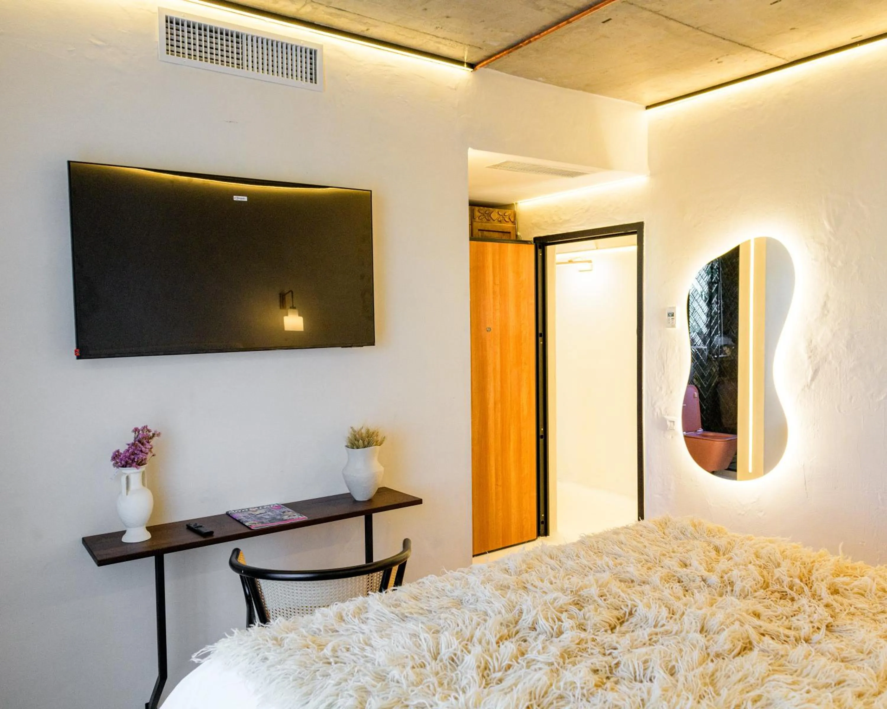 Bed in Nishani Boutique