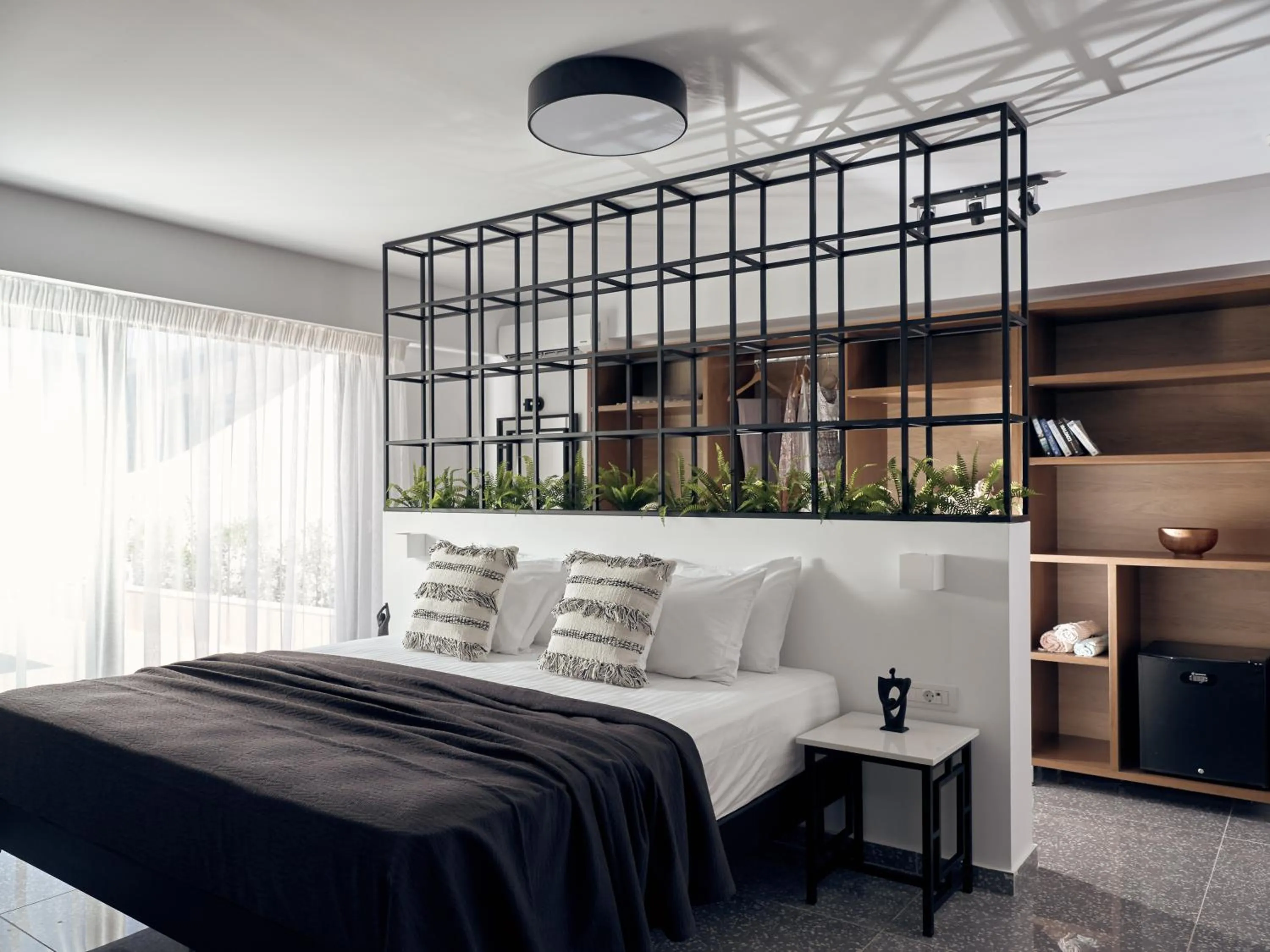 Bedroom, Bed in Letsos Hotel