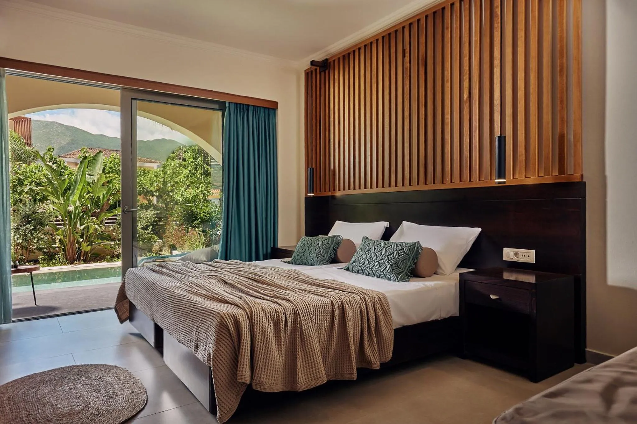 Bedroom, Bed in Letsos Hotel