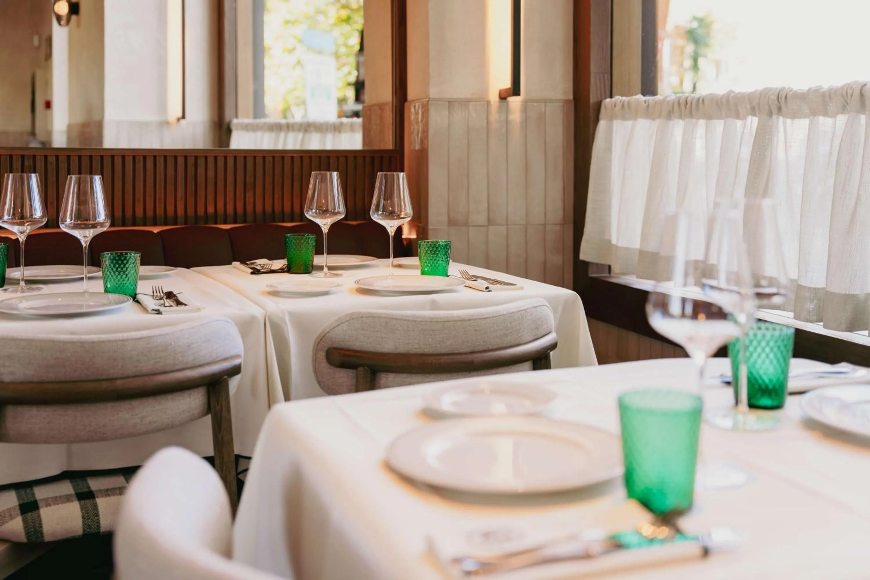 Restaurant/places to eat in NH Collection Madrid Paseo del Prado