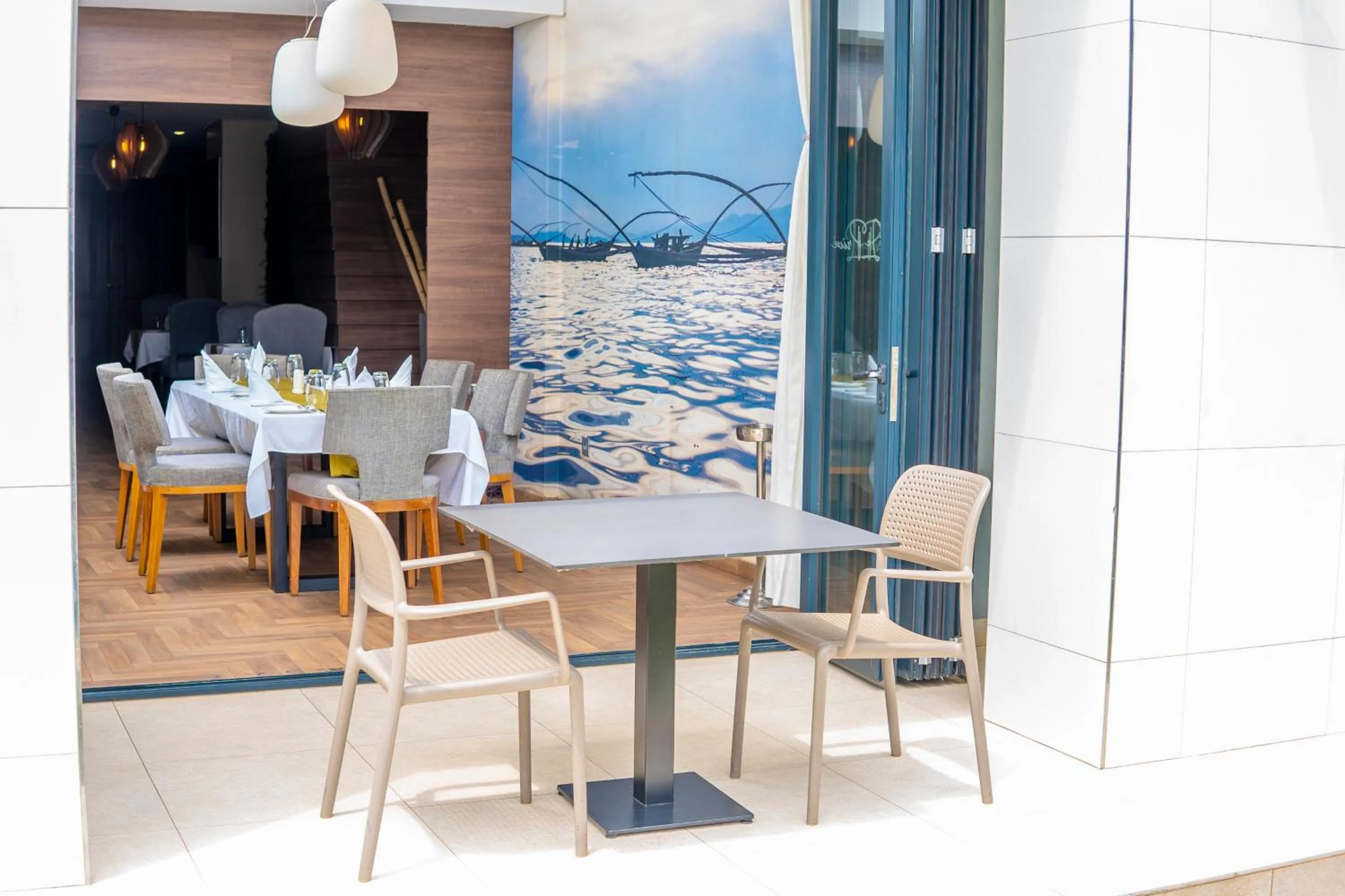 Restaurant/places to eat in Africa's Touch & Leisure