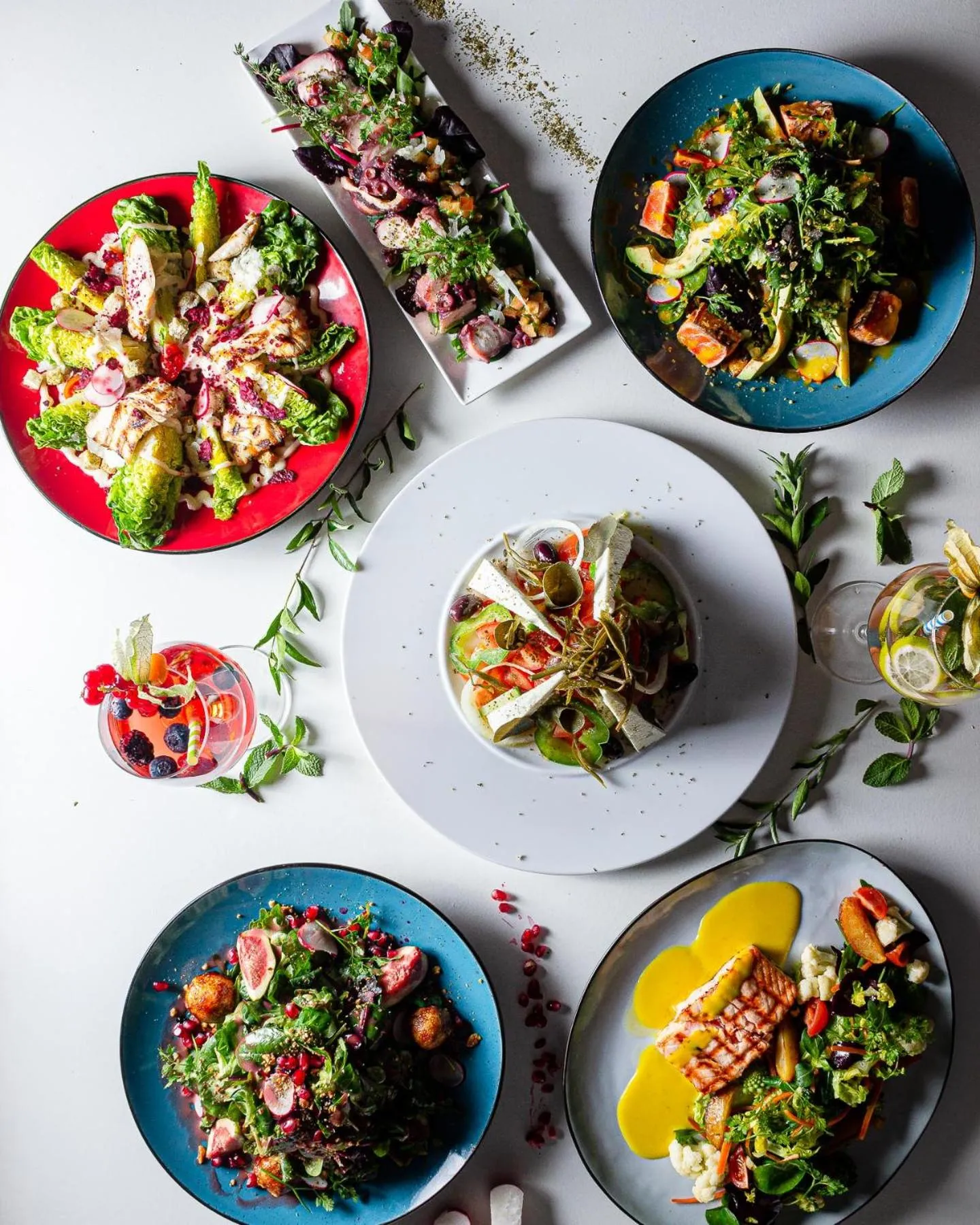 Food and drinks in Hotel Omega