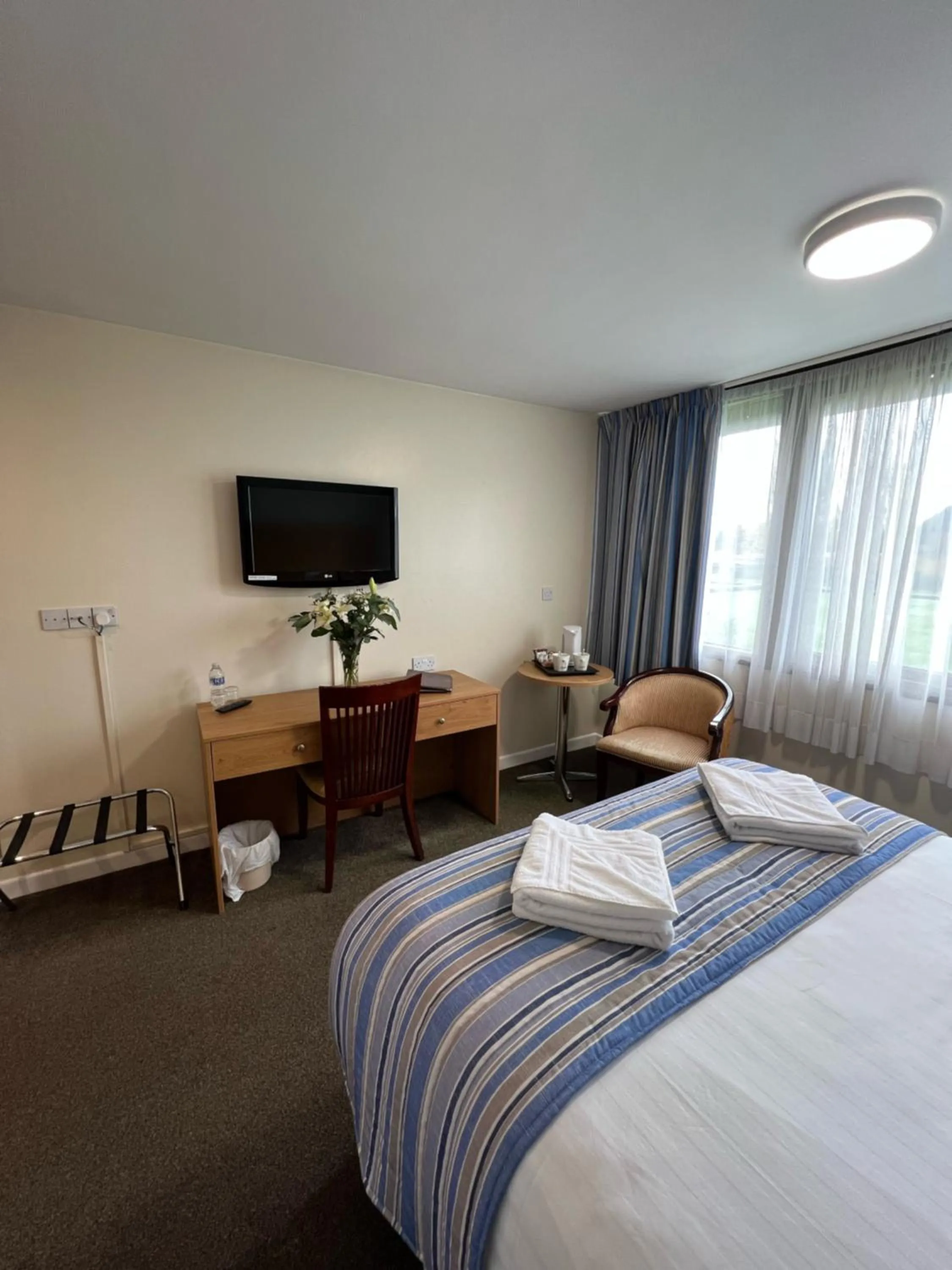 Bedroom, Bed in Hermitage Park Hotel