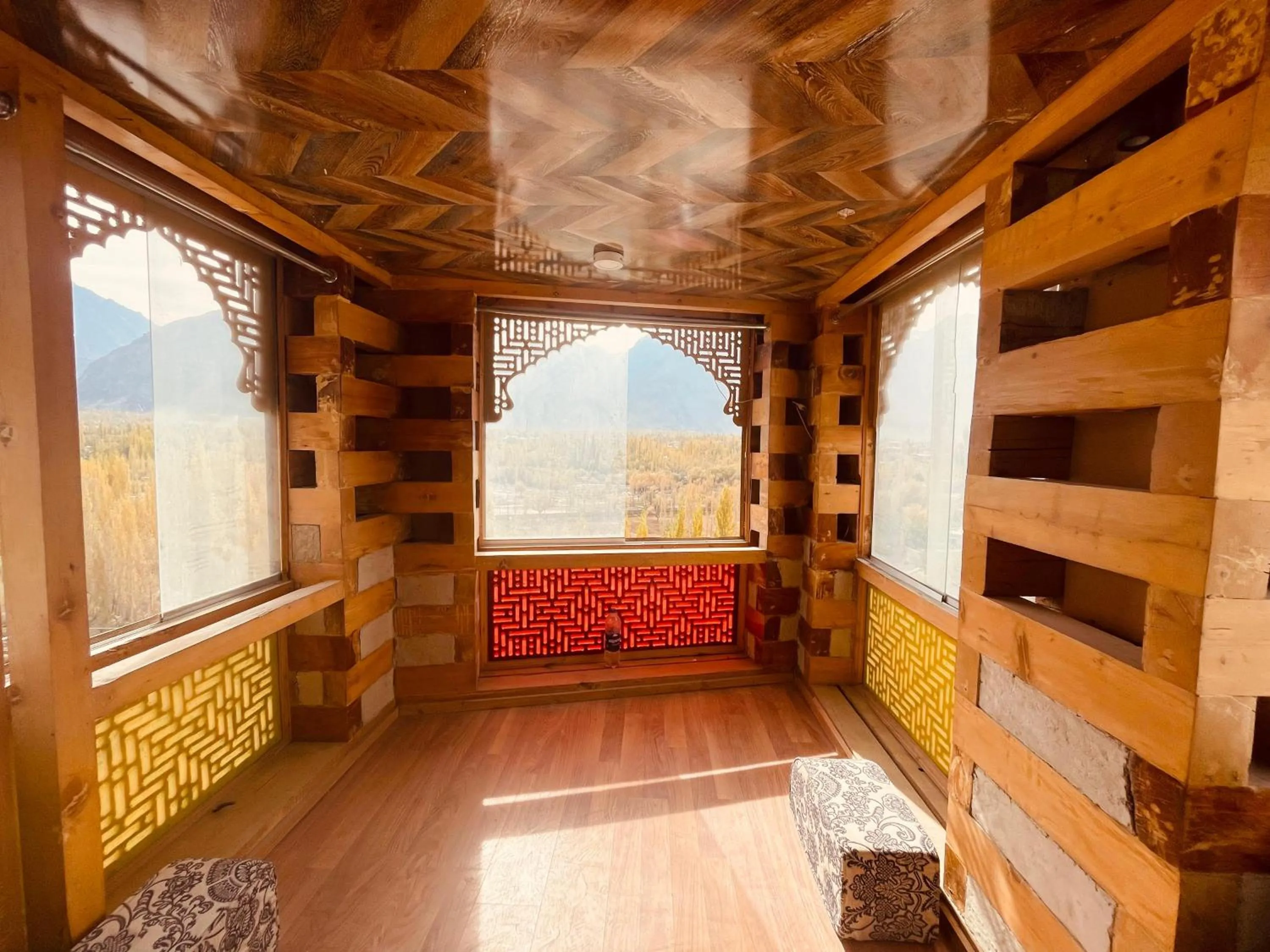 Mount View Hotel Skardu