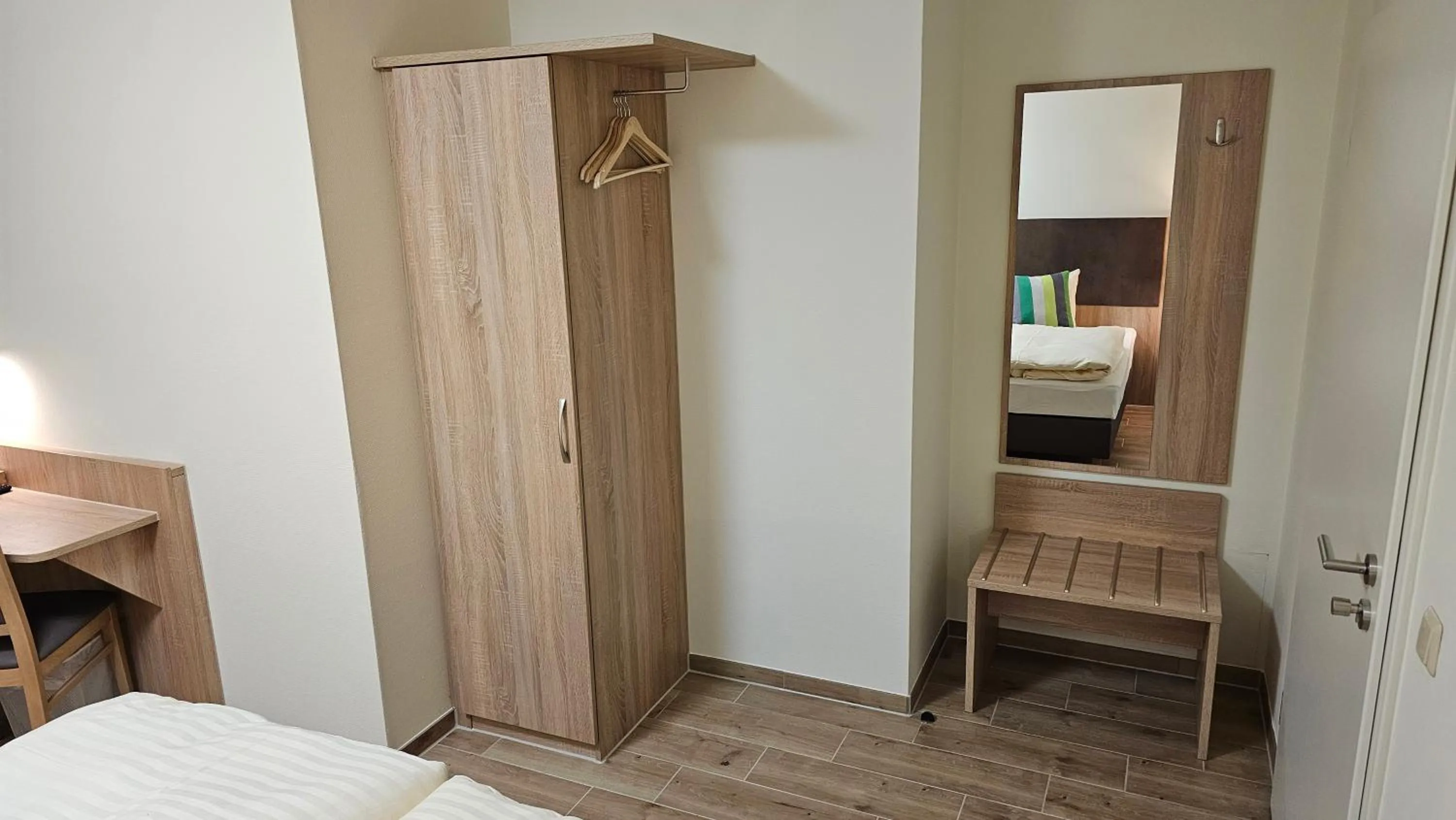 Photo of the whole room, Bed in Gästehaus Grunewald Bed & Breakfast