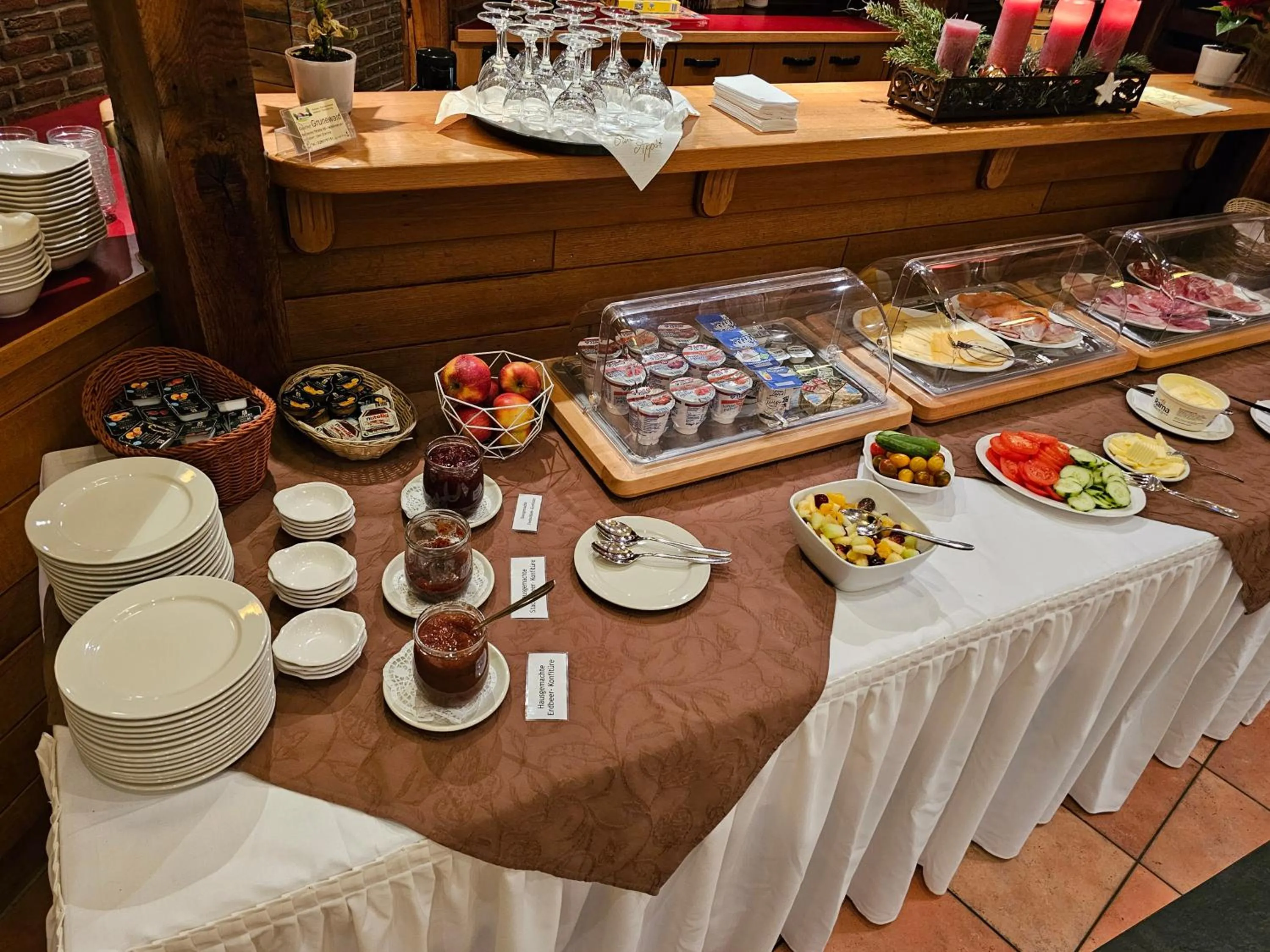 Breakfast in Gästehaus Grunewald Bed & Breakfast