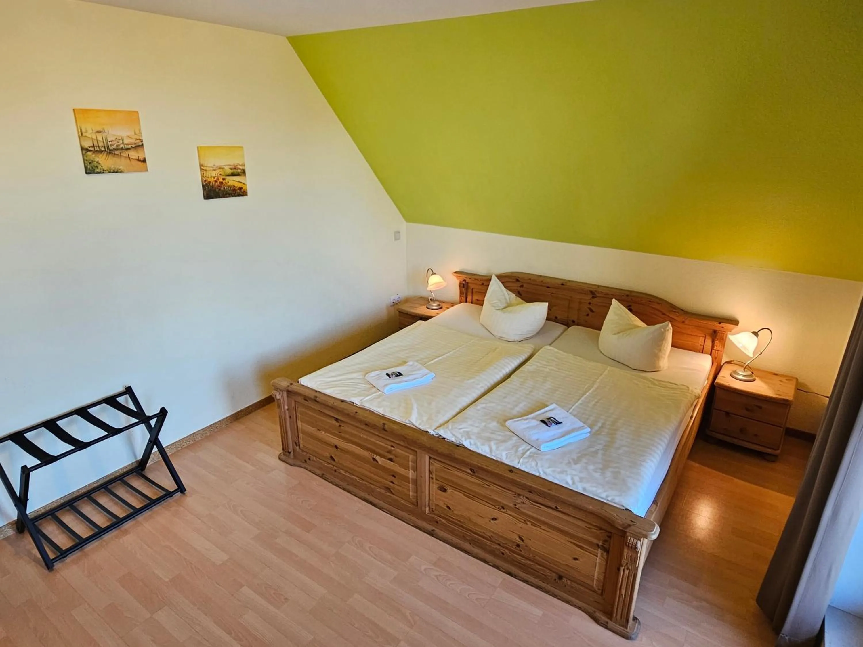 Bed in Gästehaus Grunewald Bed & Breakfast