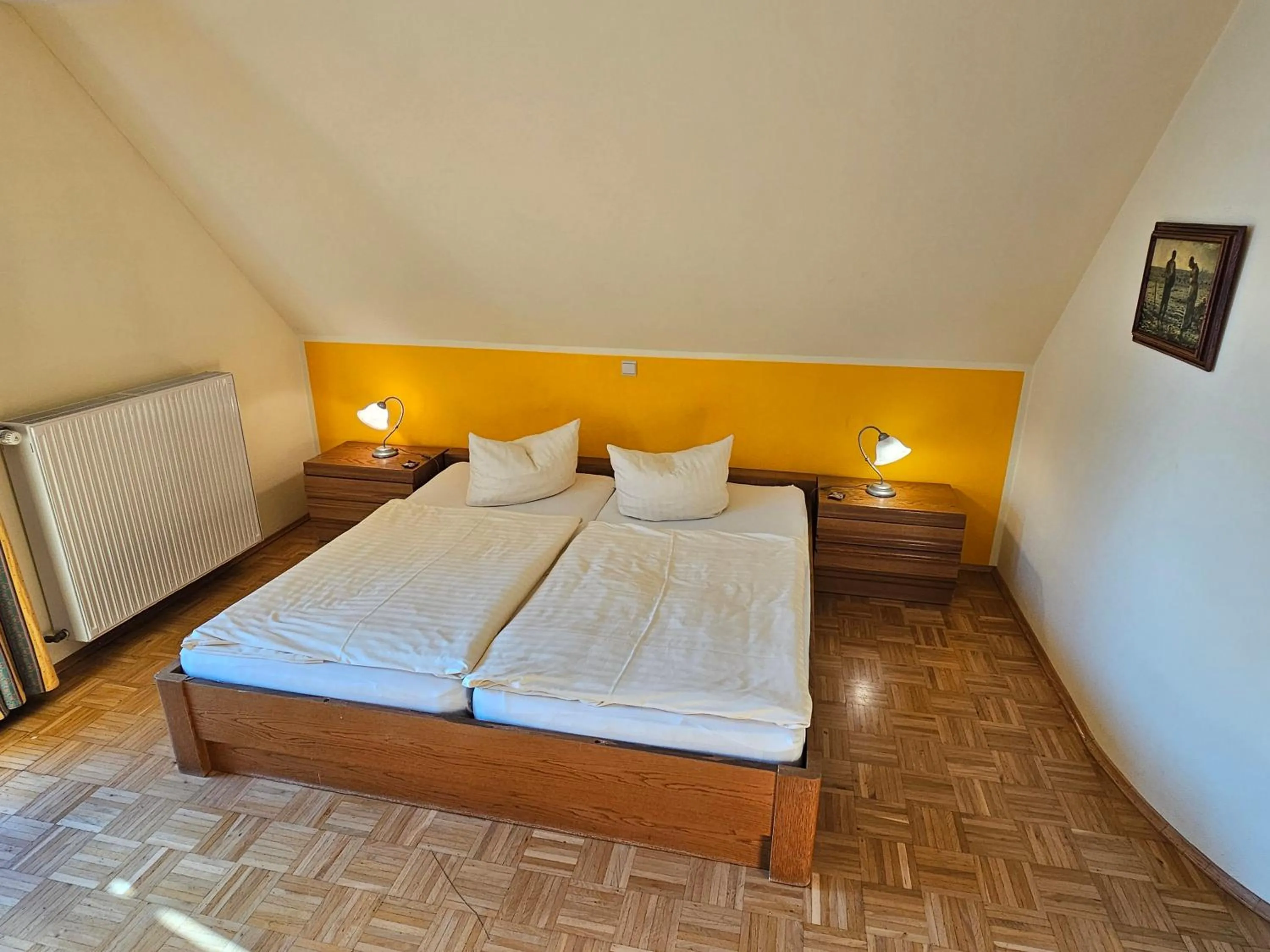 Bed in Gästehaus Grunewald Bed & Breakfast