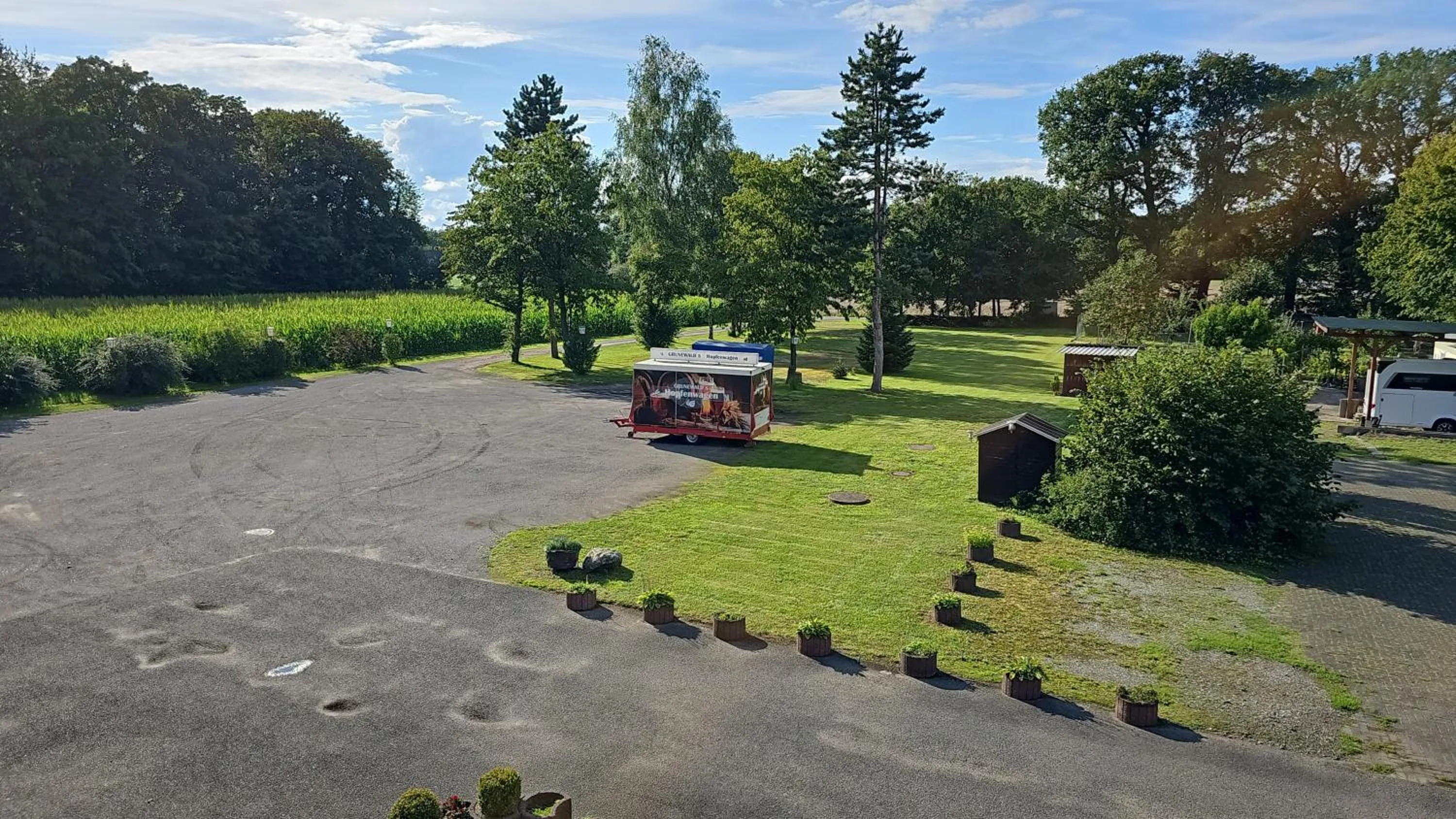 Parking in Gästehaus Grunewald Bed & Breakfast