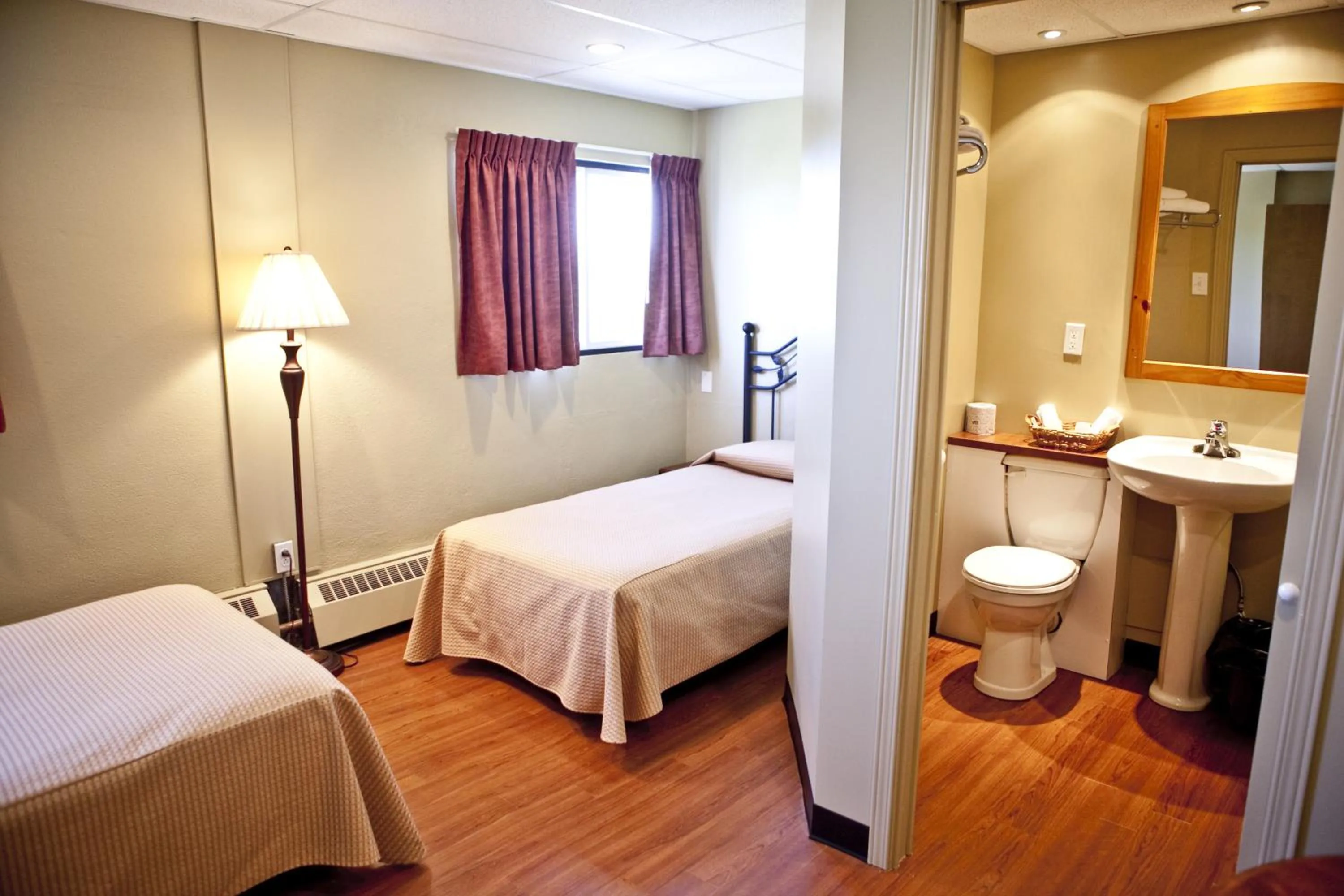 Bedroom, Bed in Résidences Campus Notre-Dame-de-Foy