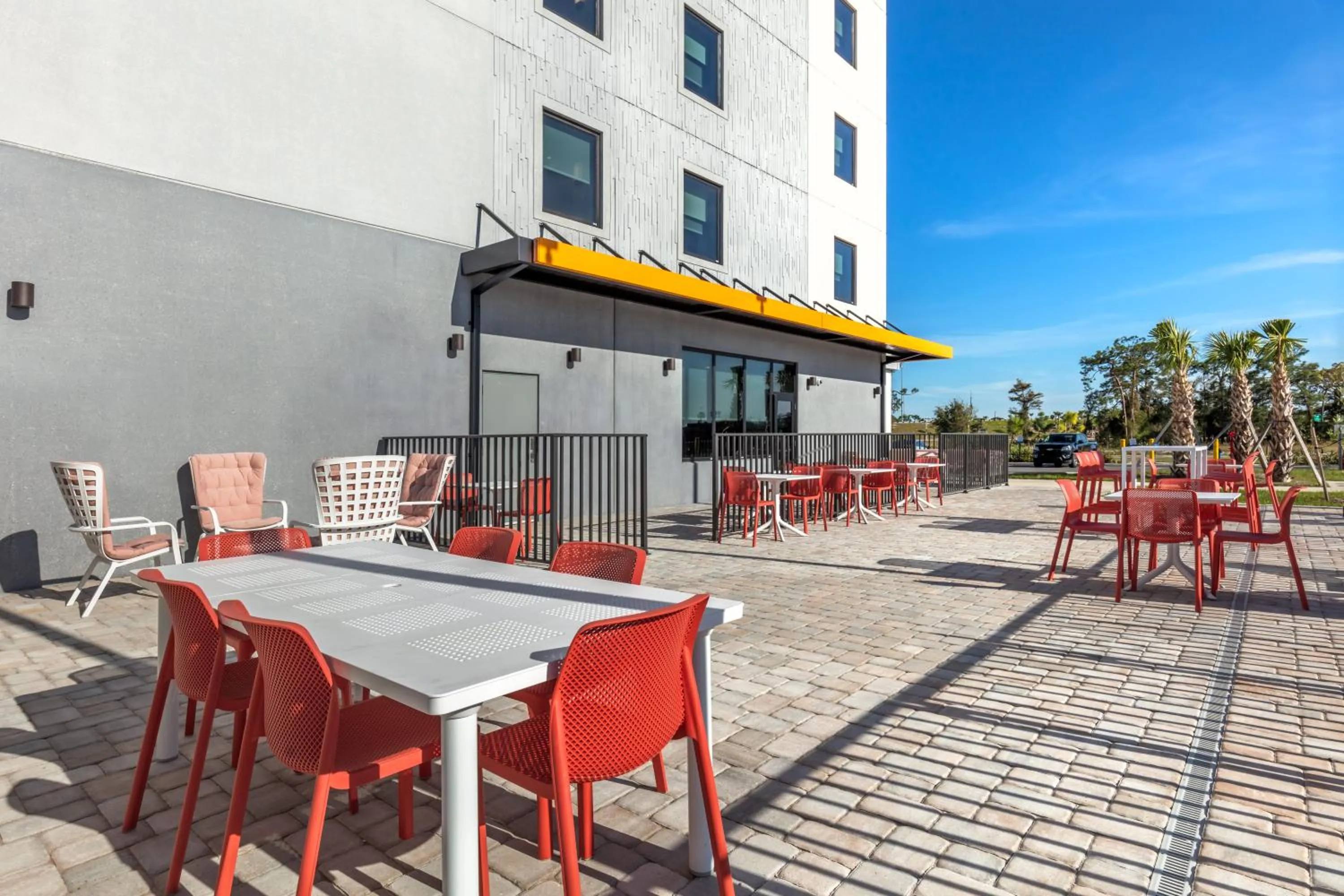 Patio in MainStay Suites Fort Myers East I-75