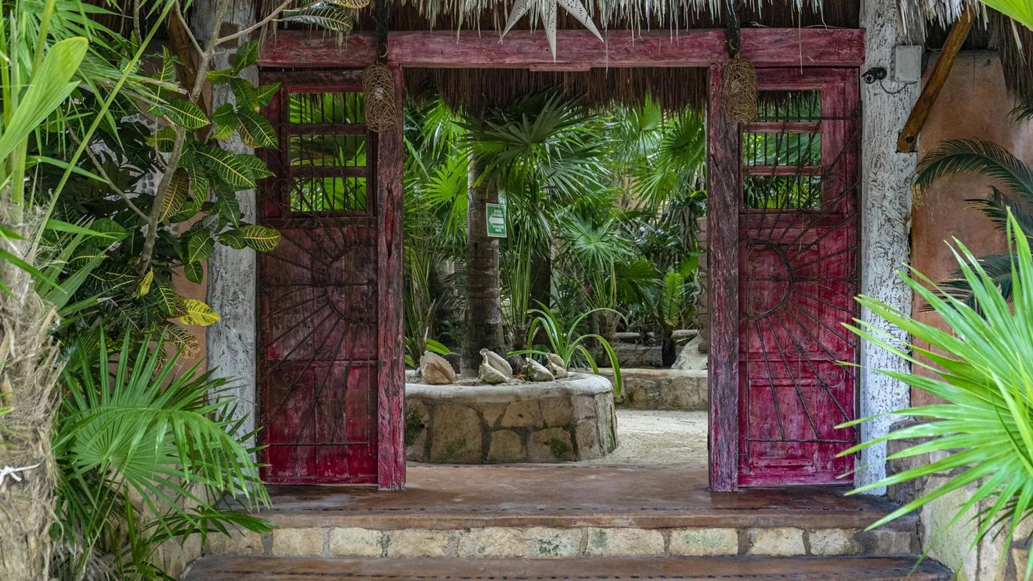 Facade/entrance in La Conchita Tulum