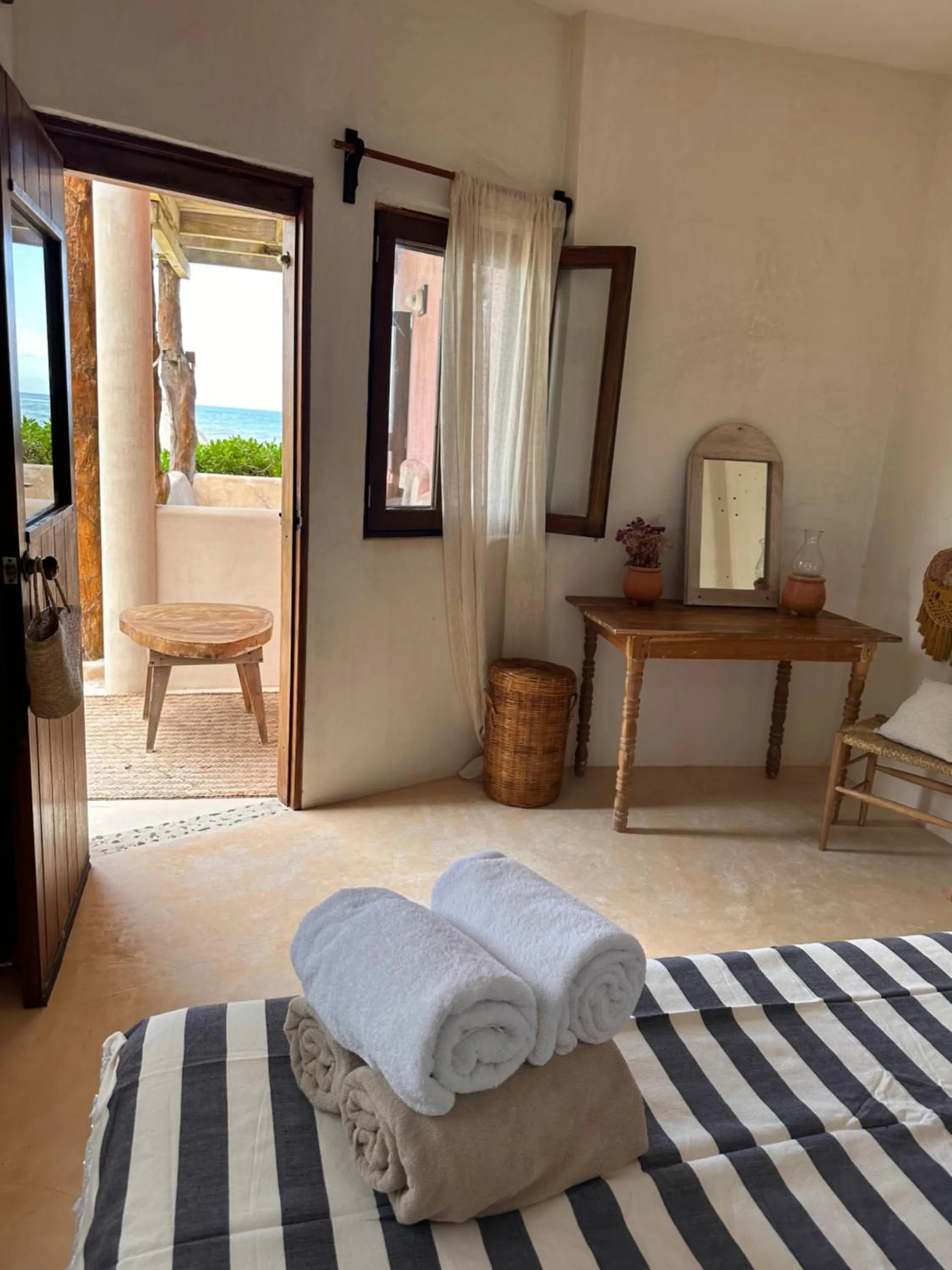 Bed in La Conchita Tulum