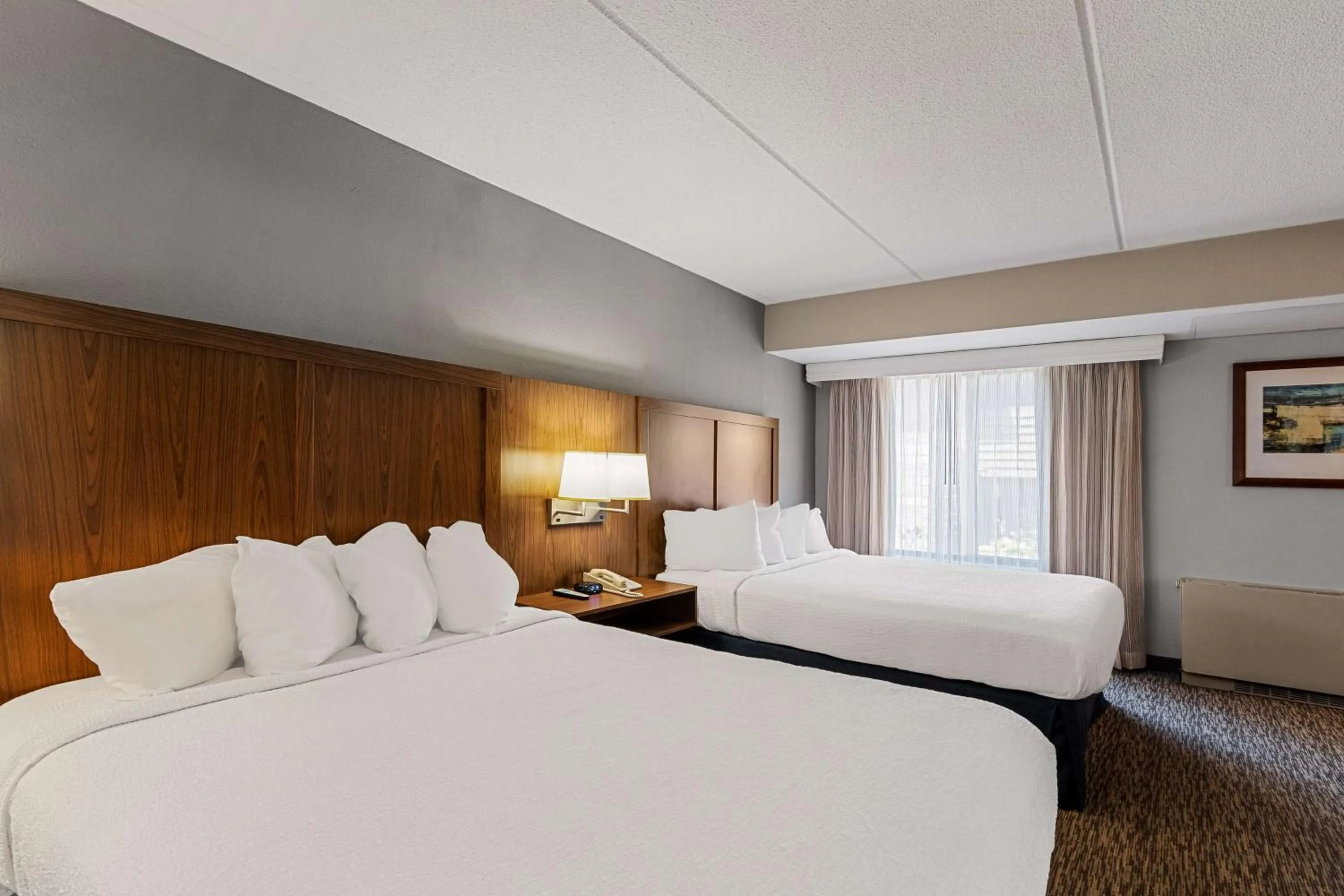 Bedroom, Bed in Best Western Bridgeview Hotel