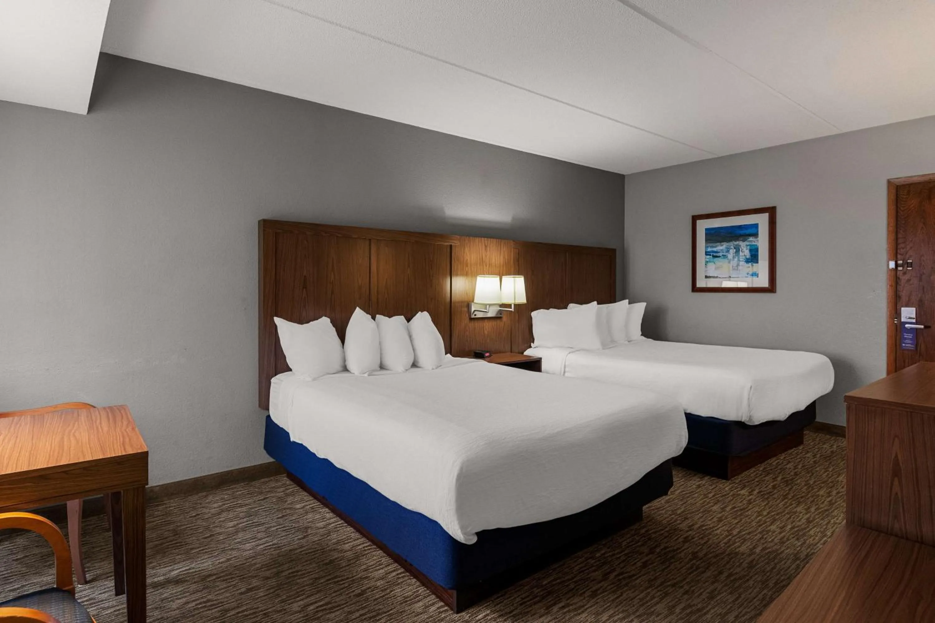 Bedroom, Bed in Best Western Bridgeview Hotel