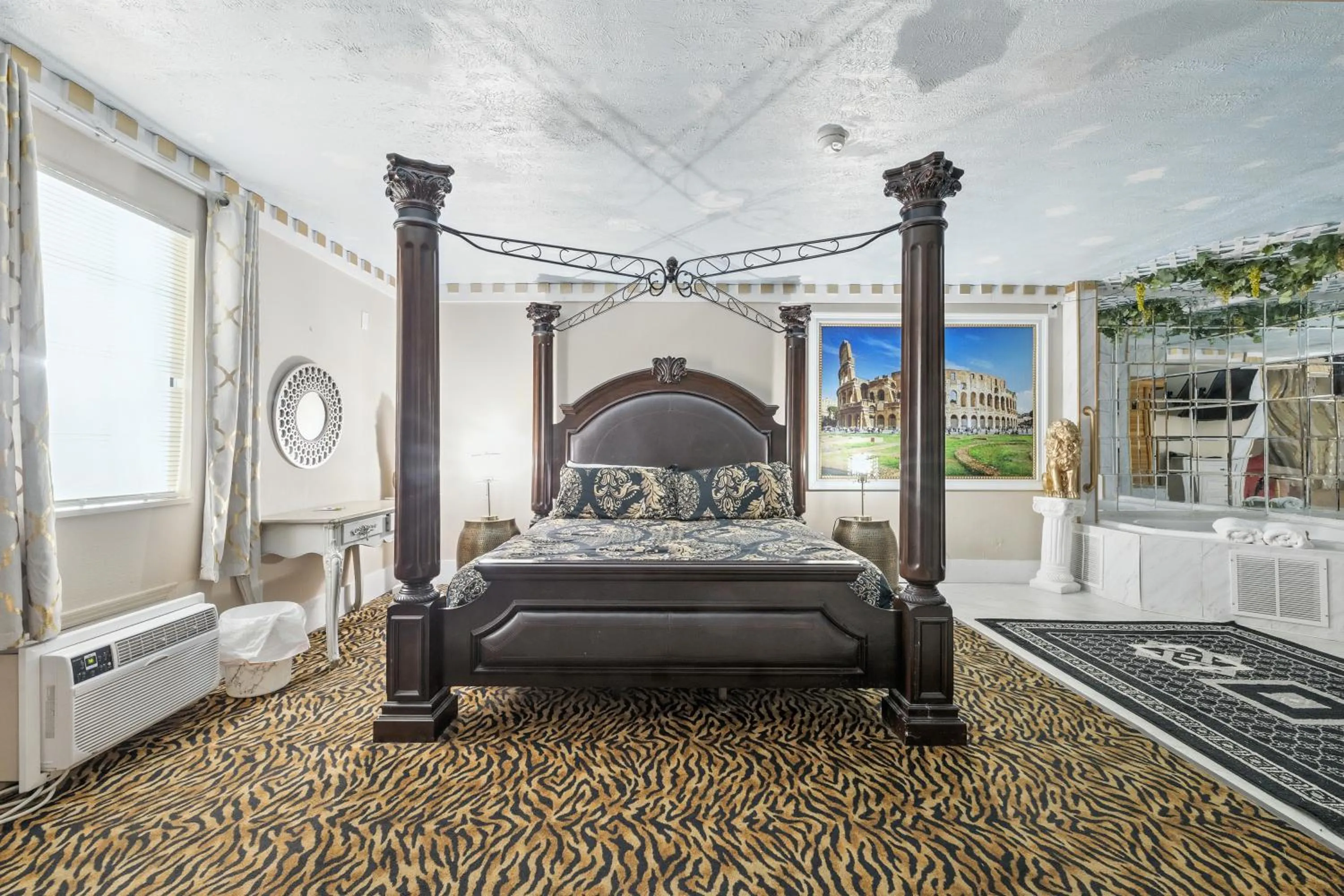 Bed in Days Inn & Suites by Wyndham Terre Haute