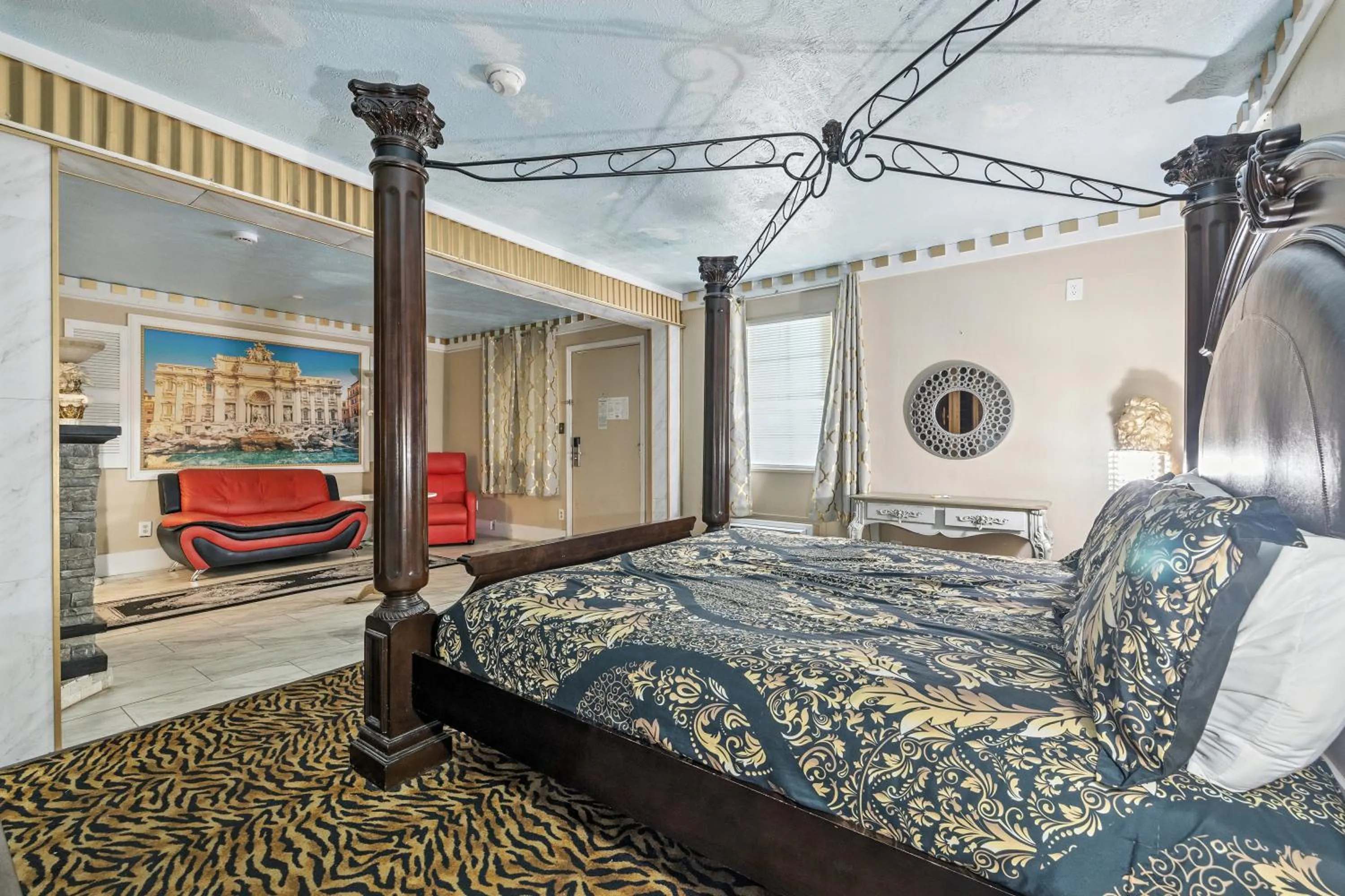 Bed in Days Inn & Suites by Wyndham Terre Haute