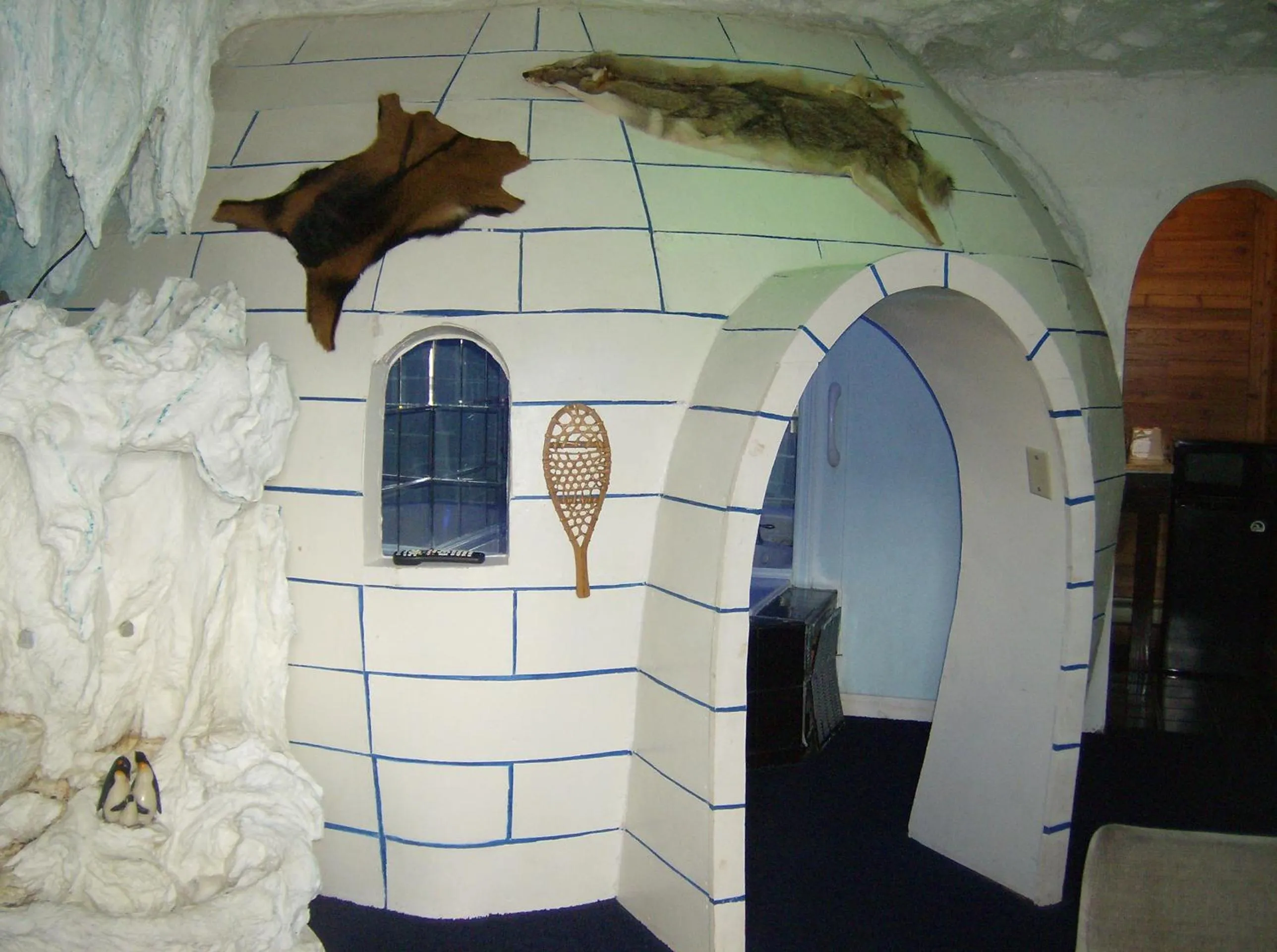 Decorative detail in Days Inn & Suites by Wyndham Terre Haute