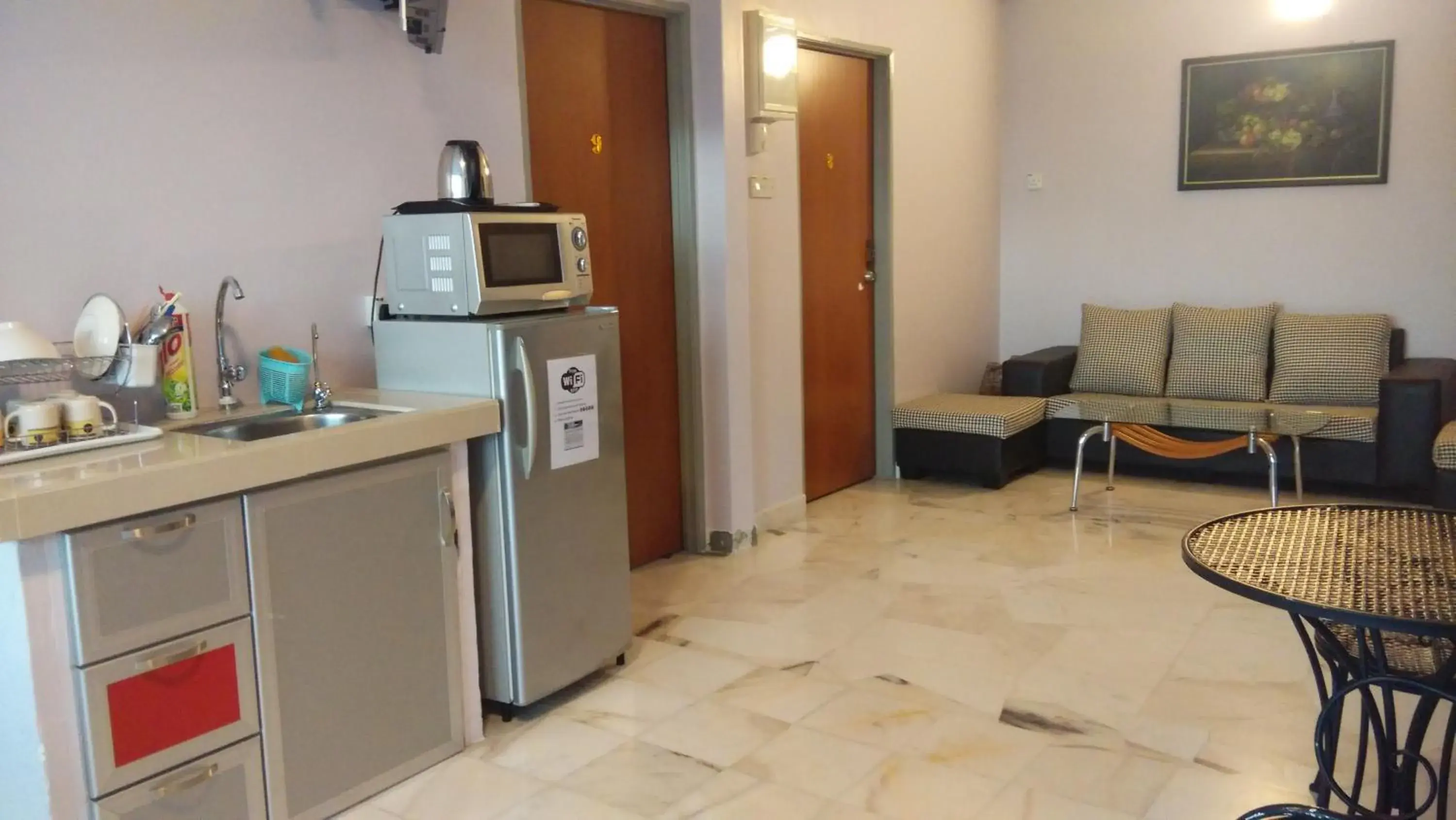 Nine-Bedroom House in Bercham Vacation House Nine-Bedroom House in Bercham Vacation House