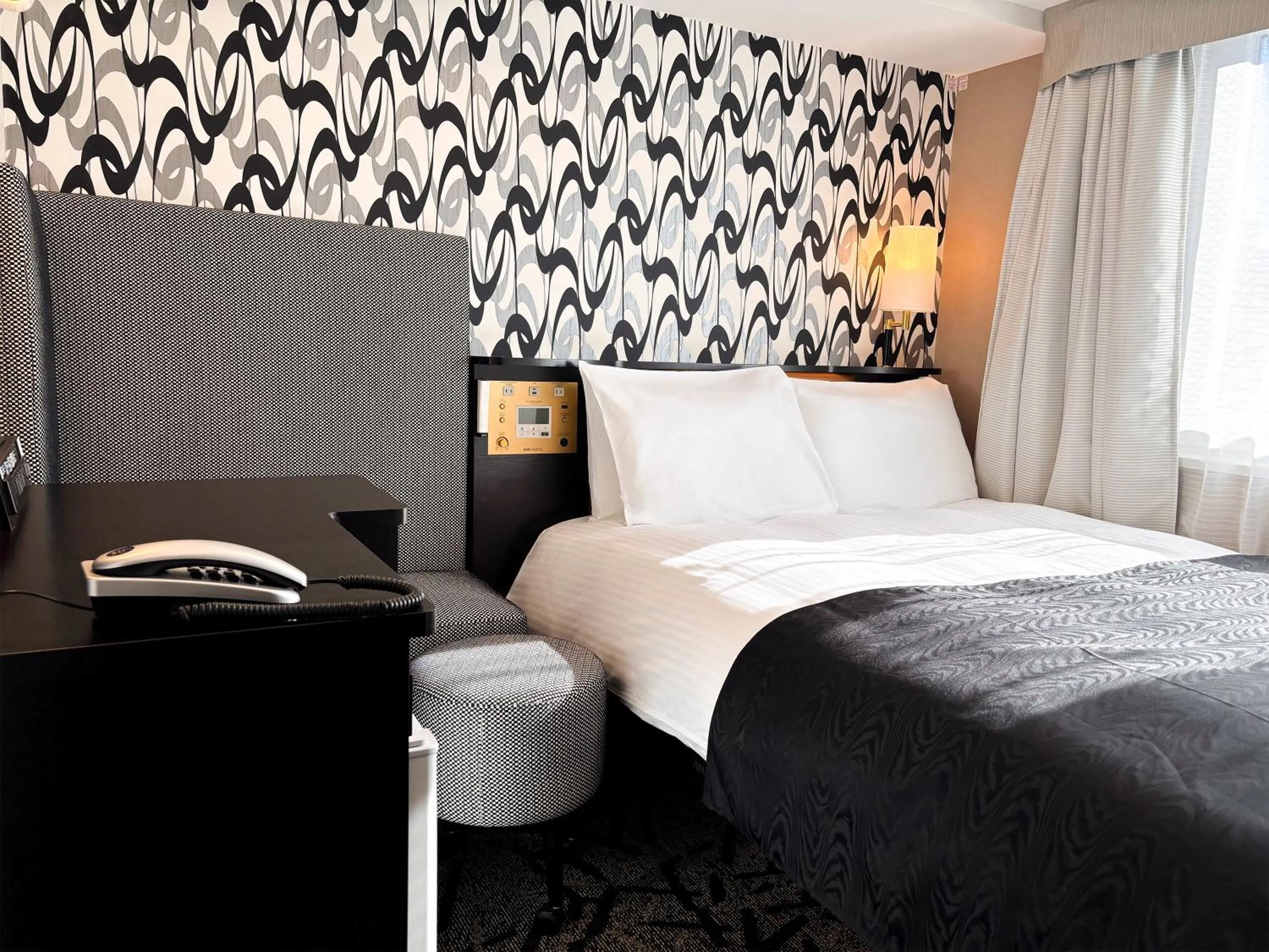 Photo of the whole room, Bed in APA Hotel Tokyo Nishikasai Ekimae