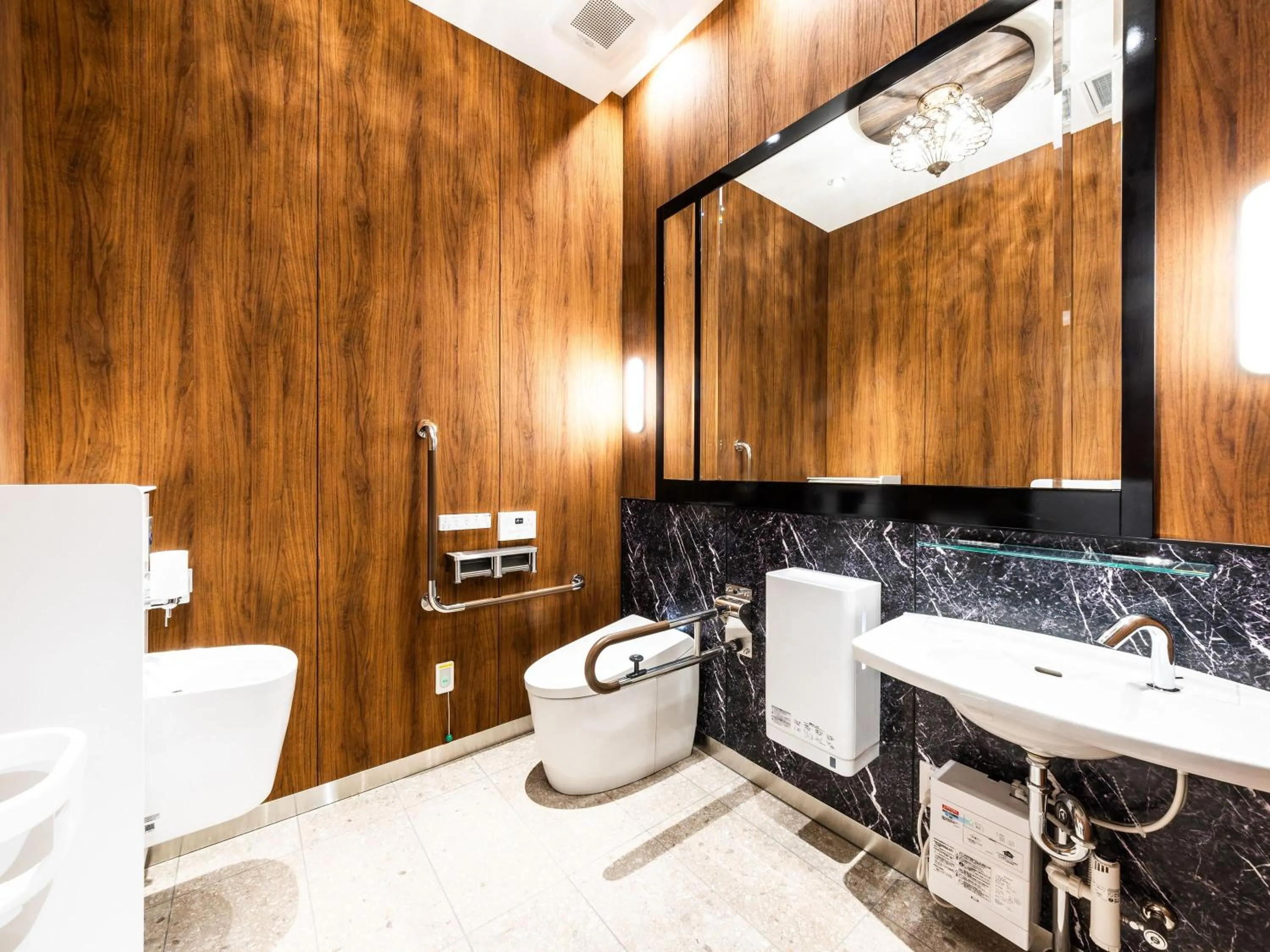 Area and facilities in APA Hotel Tokyo Nishikasai Ekimae