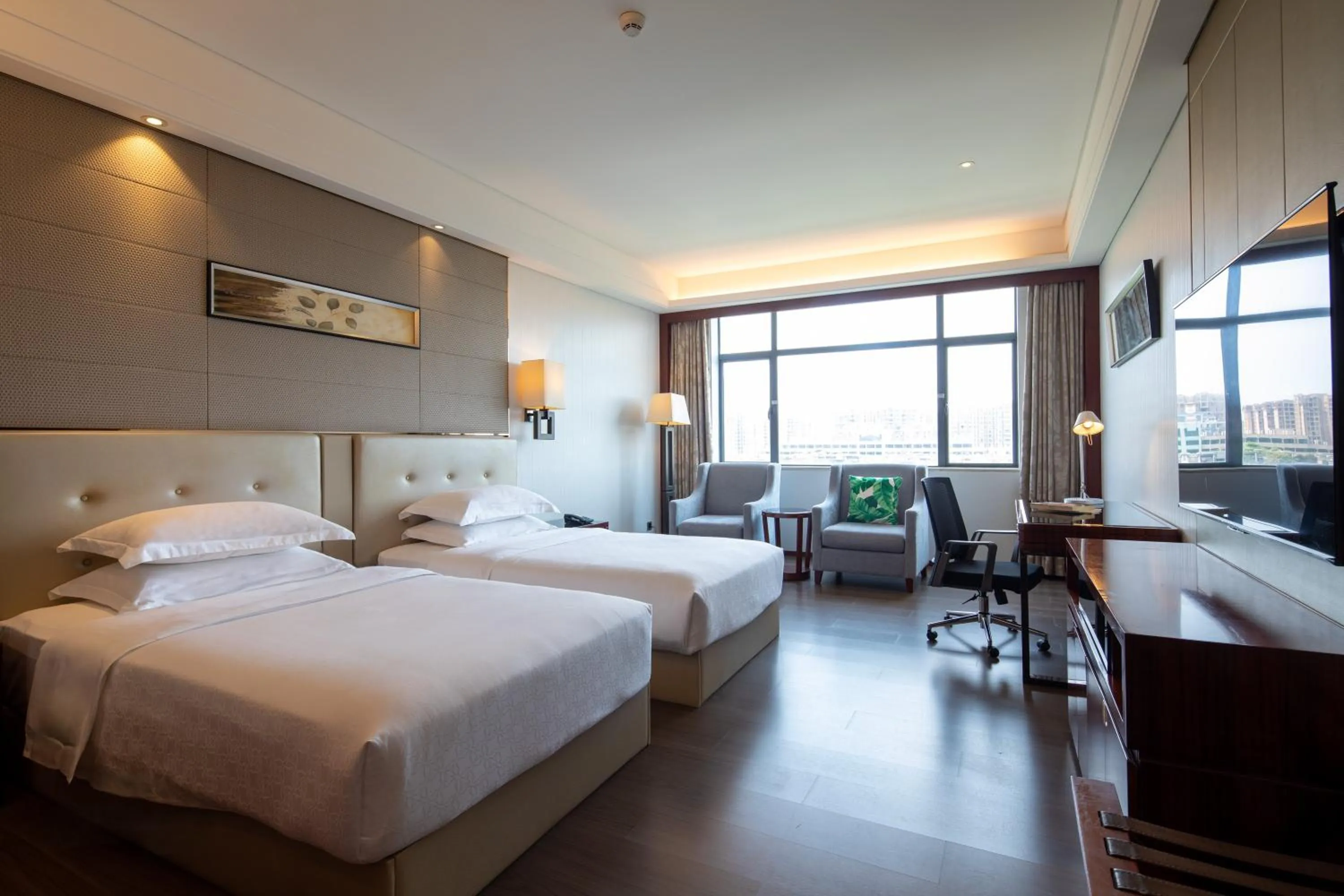 Photo of the whole room, Bed in Wyndham Garden Foshan Nanhai