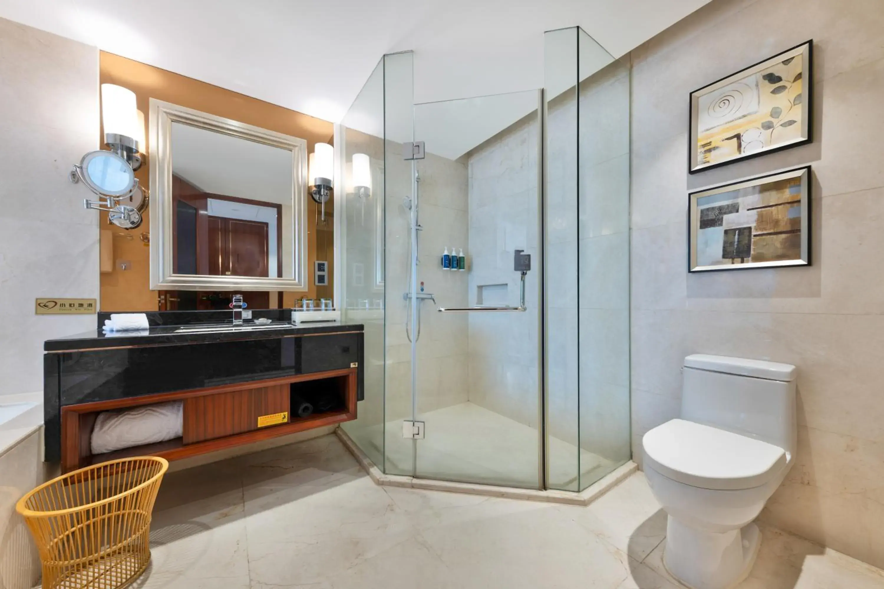 Deluxe Twin Room - Non-Smoking in Wyndham Garden Foshan Nanhai Deluxe Twin Room - Non-Smoking in Wyndham Garden Foshan Nanhai