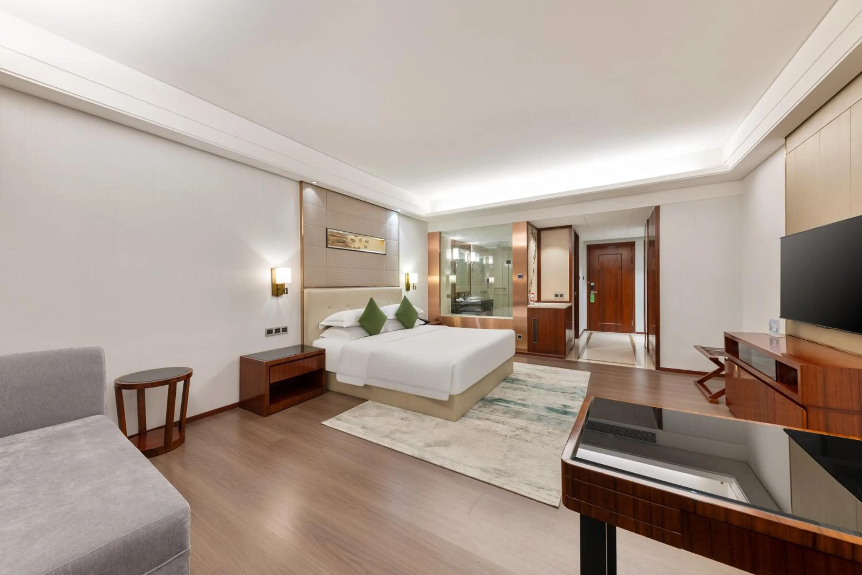 Communal lounge/ TV room, Bed in Wyndham Garden Foshan Nanhai