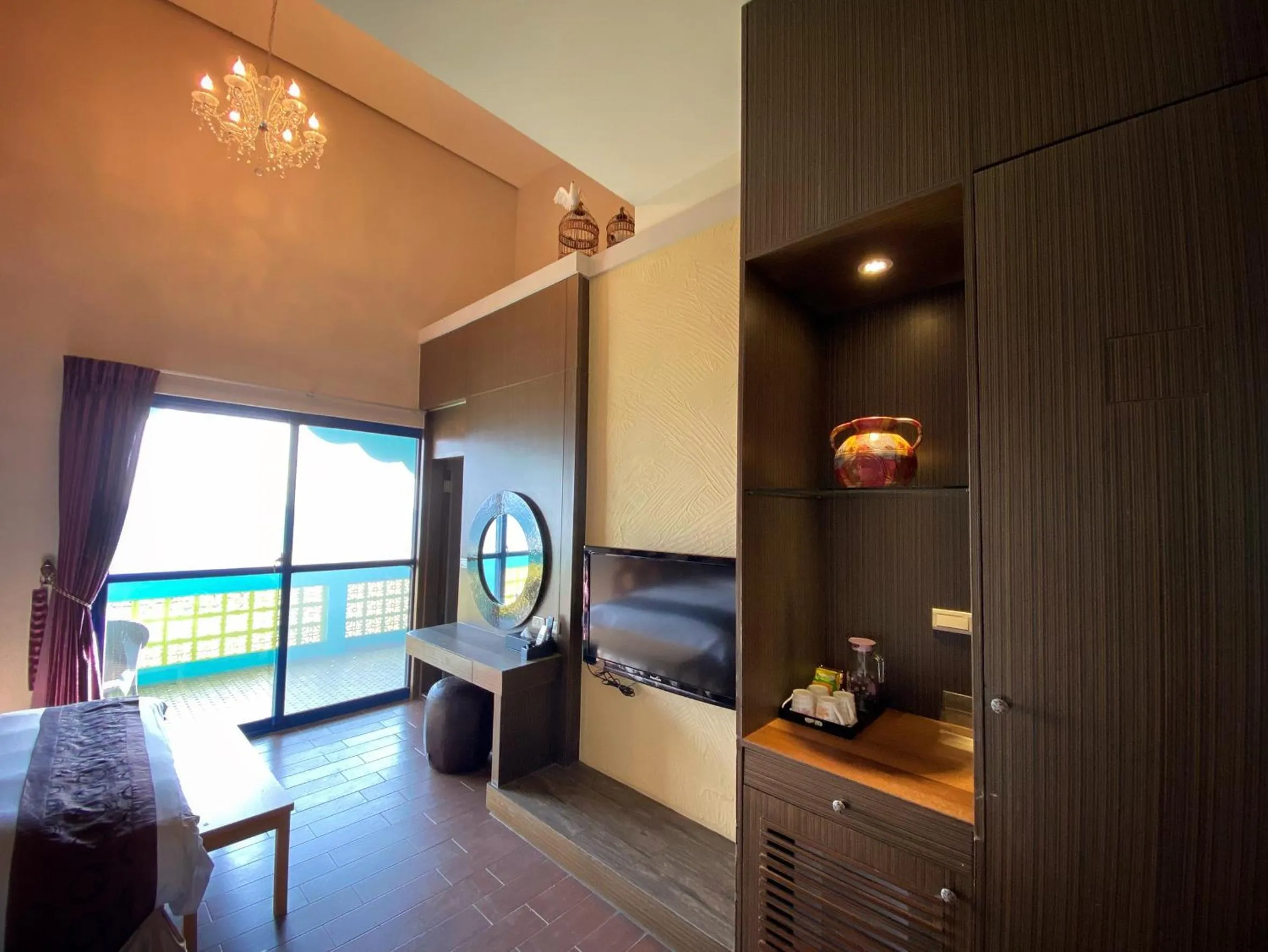 TV and multimedia in The Domed Tile B&B