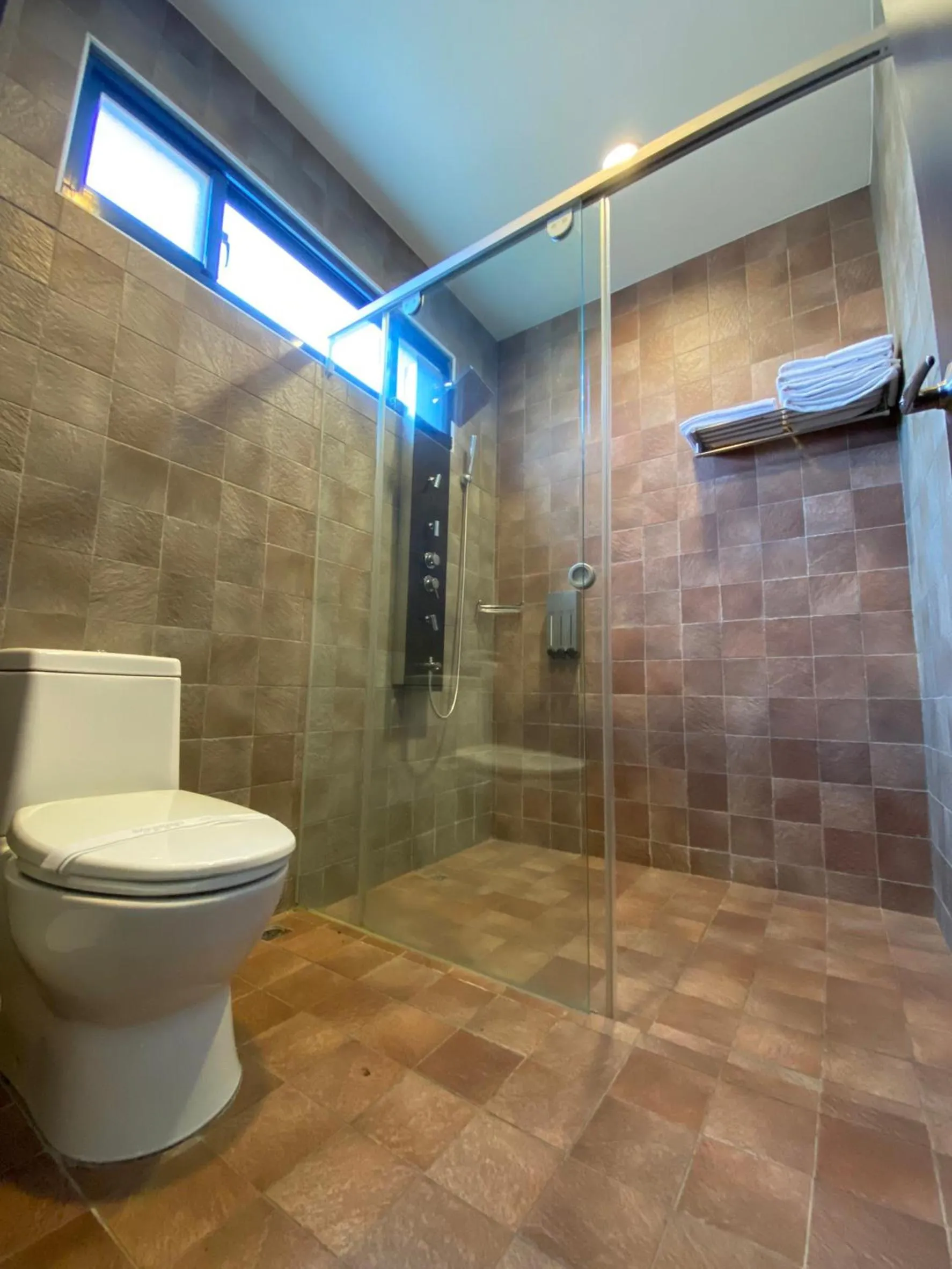 Shower in The Domed Tile B&B