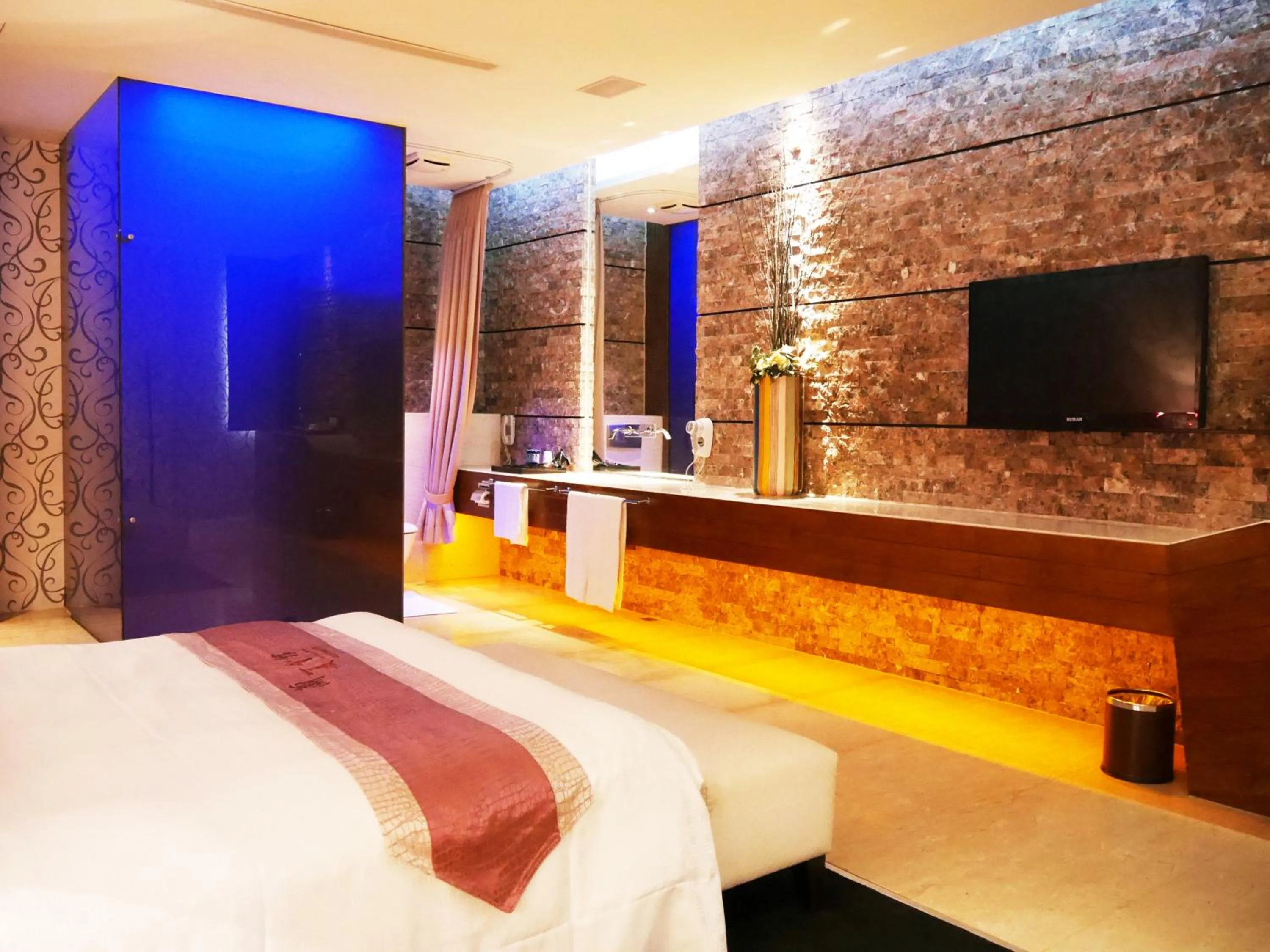 Photo of the whole room, Bed in Lanshy Motel