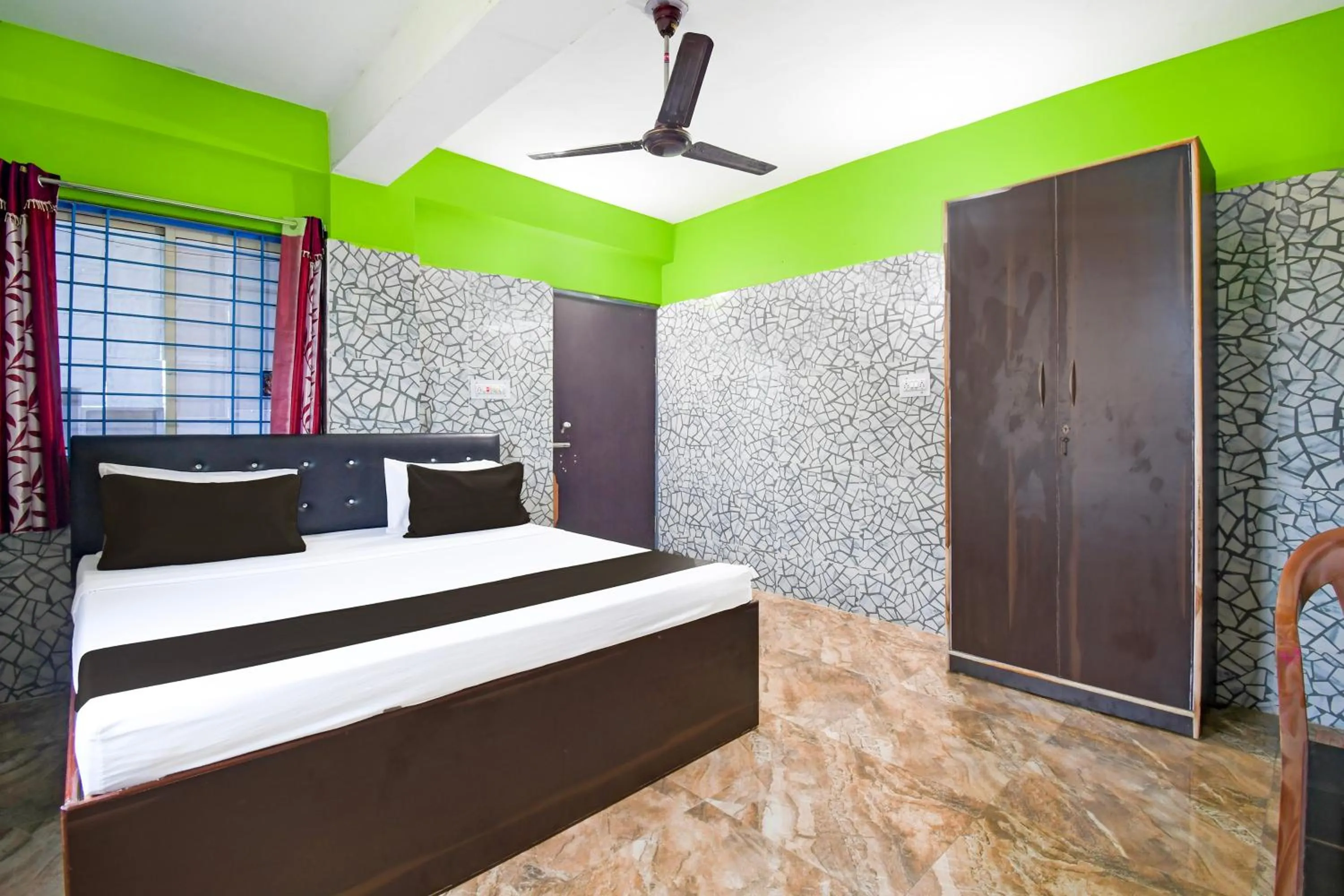 Bedroom, Bed in Hotel O The S2 INN