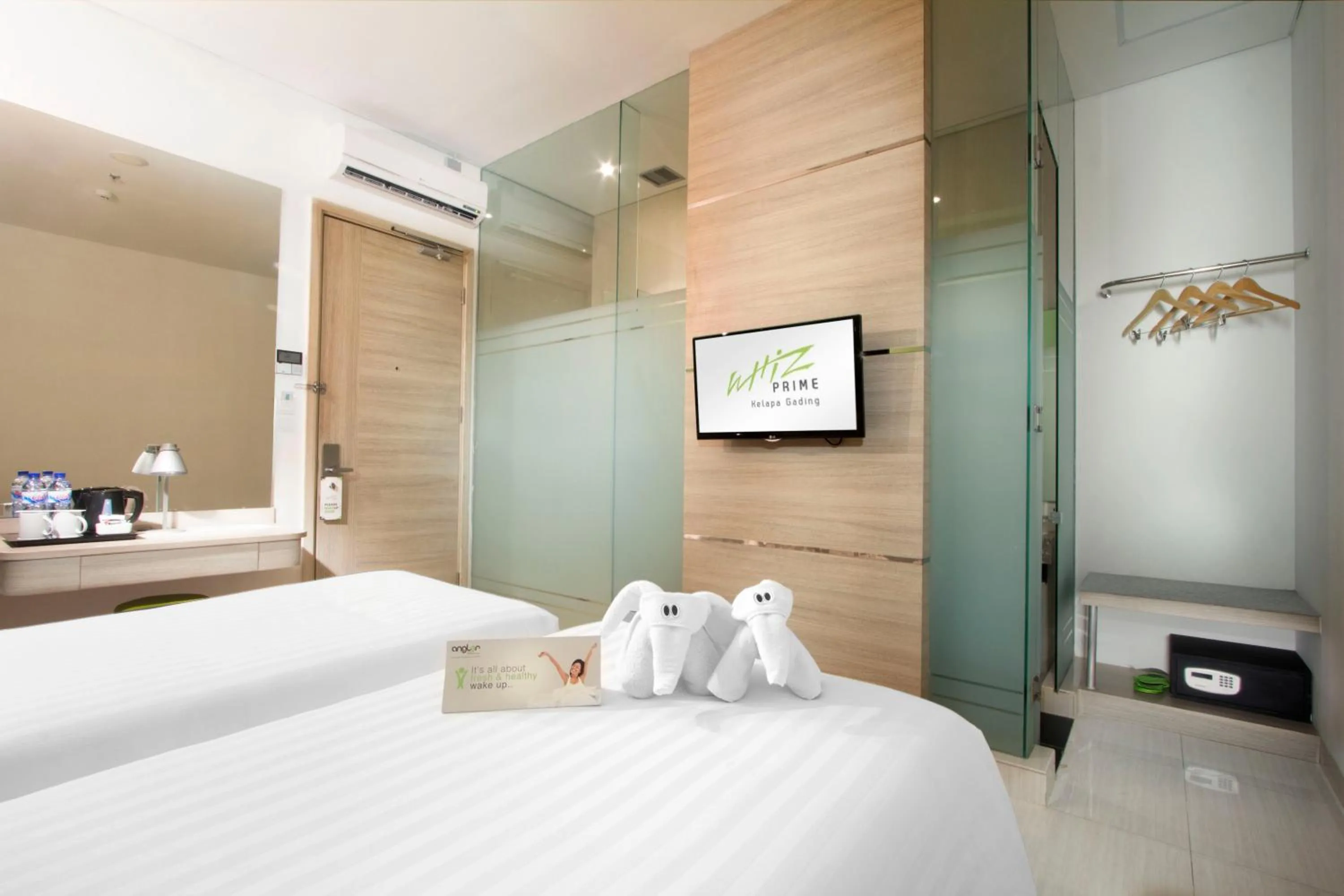Bed in Whiz Prime Hotel Kelapa Gading