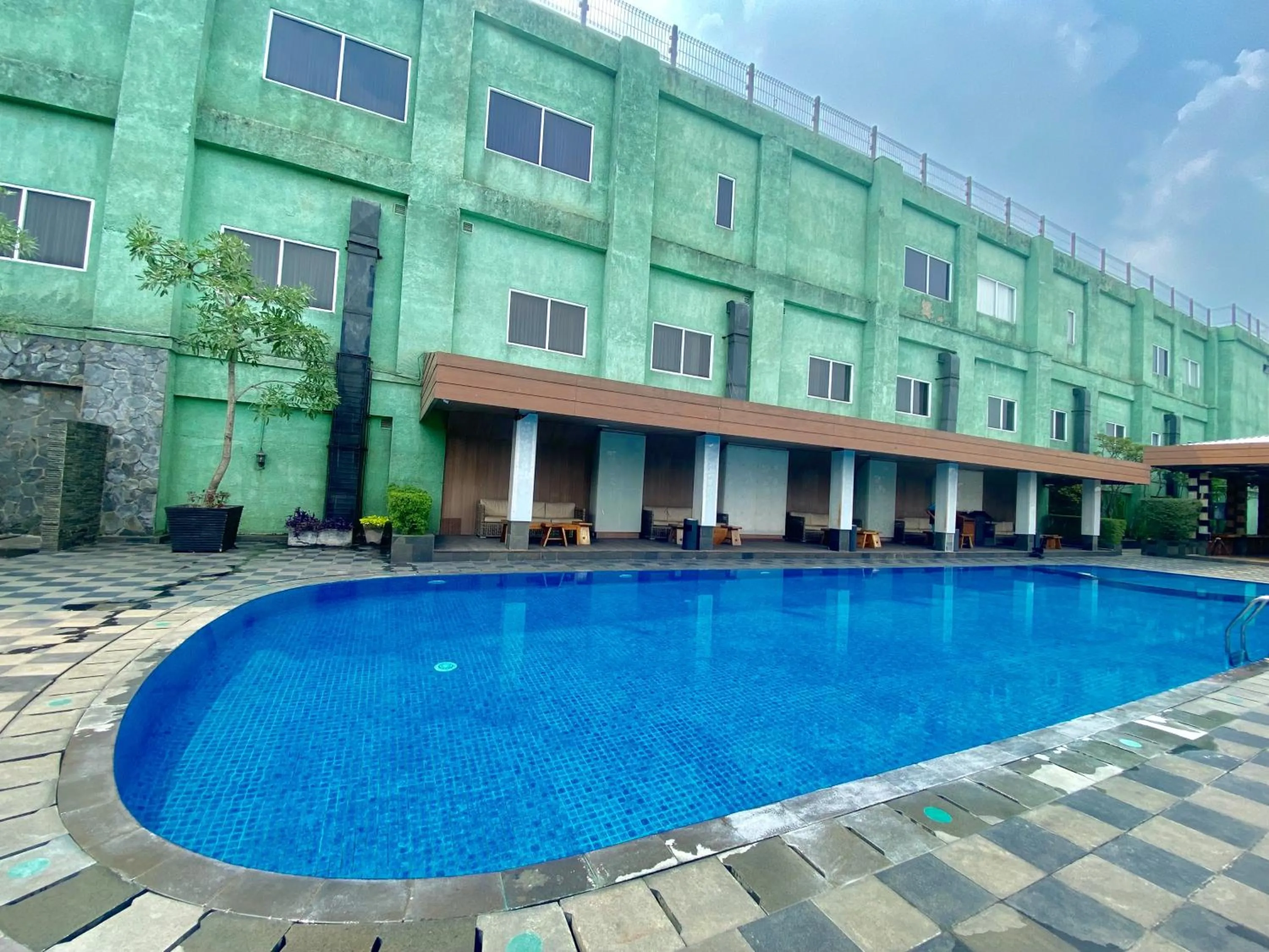Swimming pool in Whiz Prime Hotel Kelapa Gading