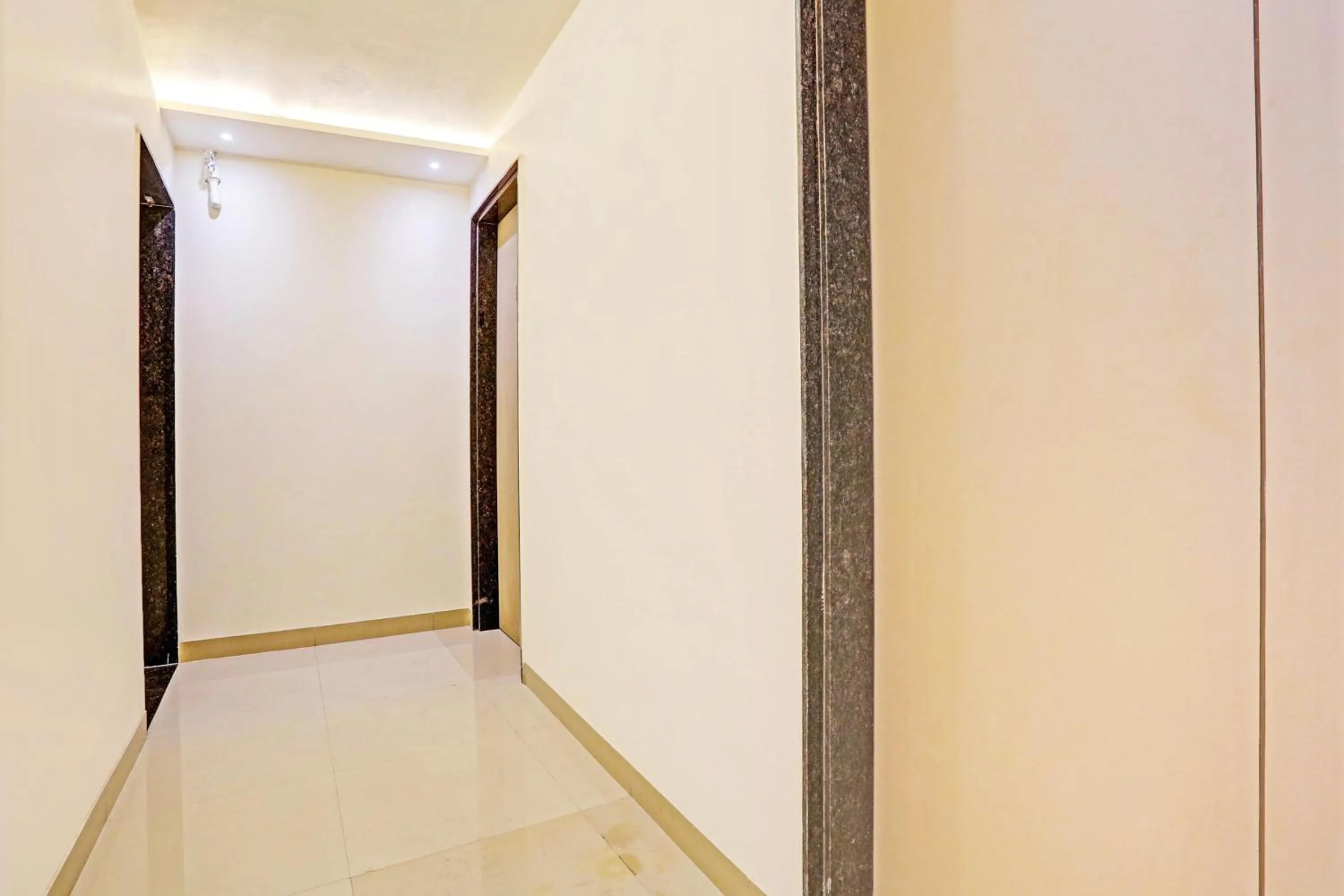 Lobby or reception in Super Hotel O Plush Homes