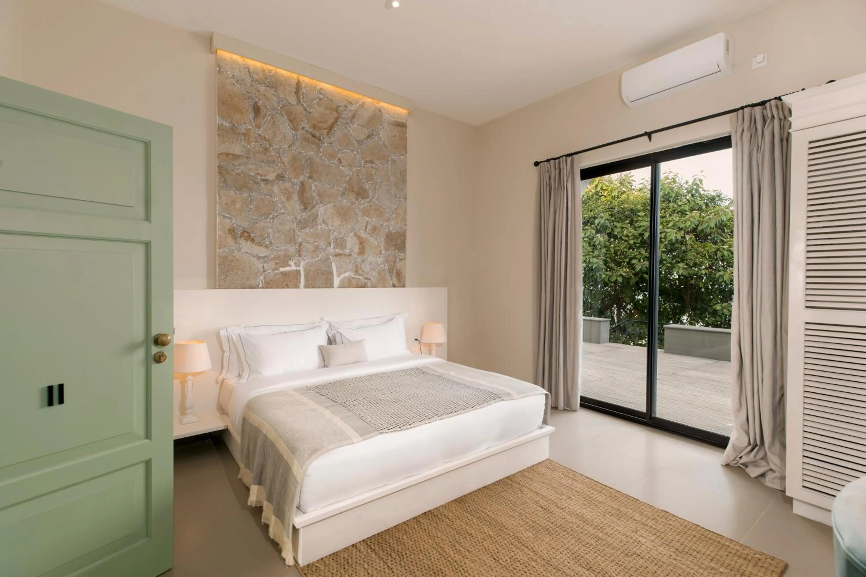 Bed in W15 Ambuluwawa