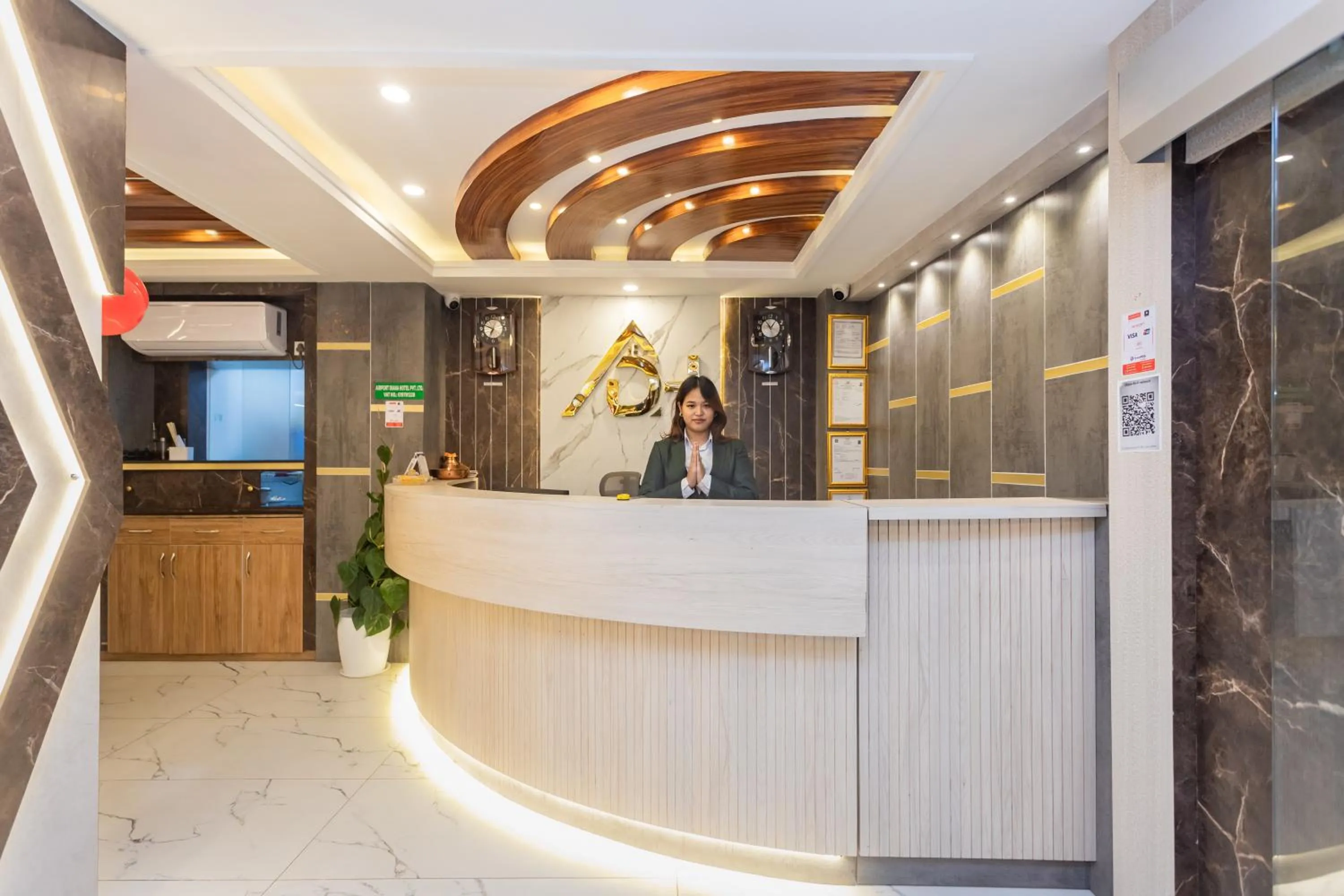 Lobby or reception in Airport Diana Hotel