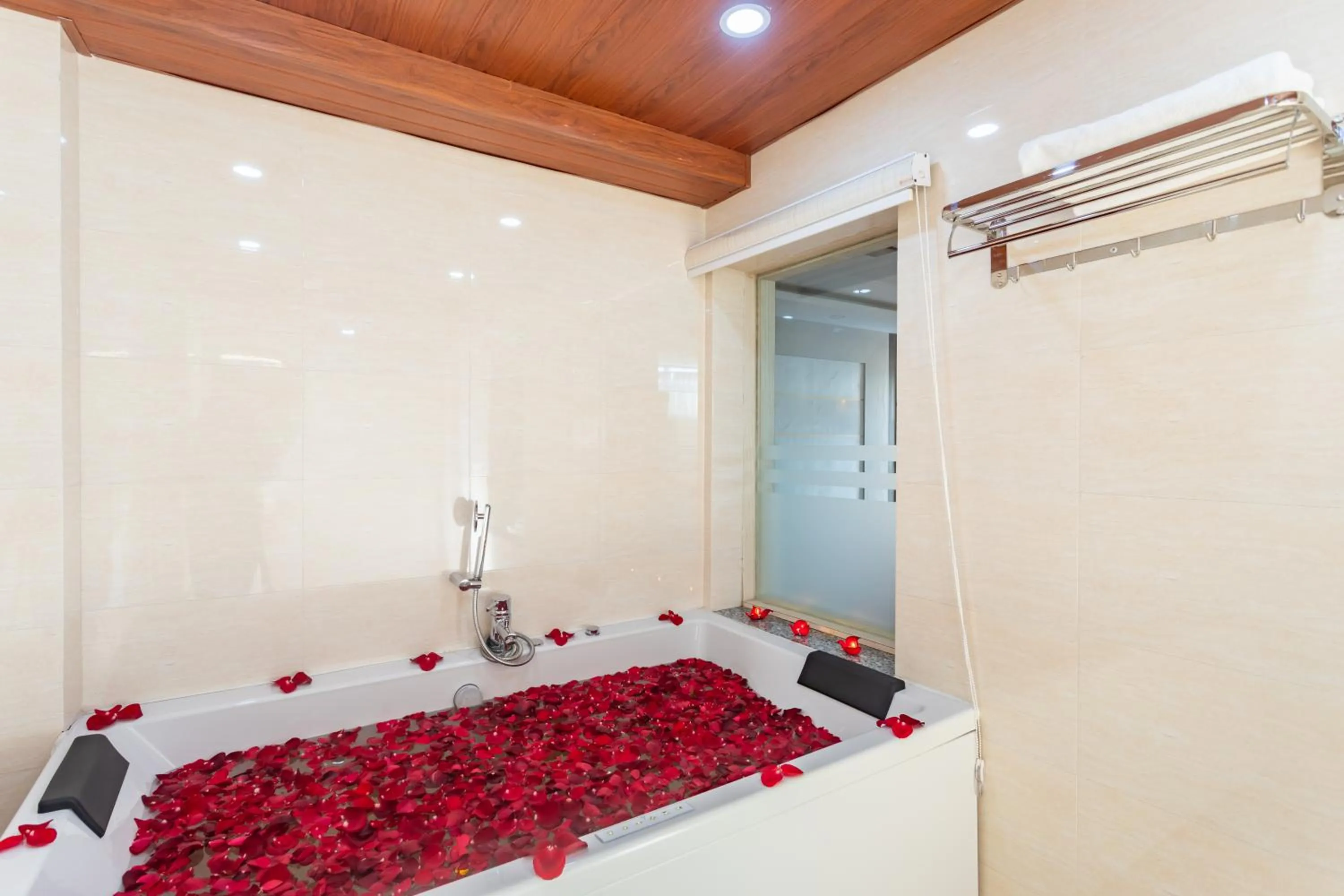 Bath in Airport Diana Hotel