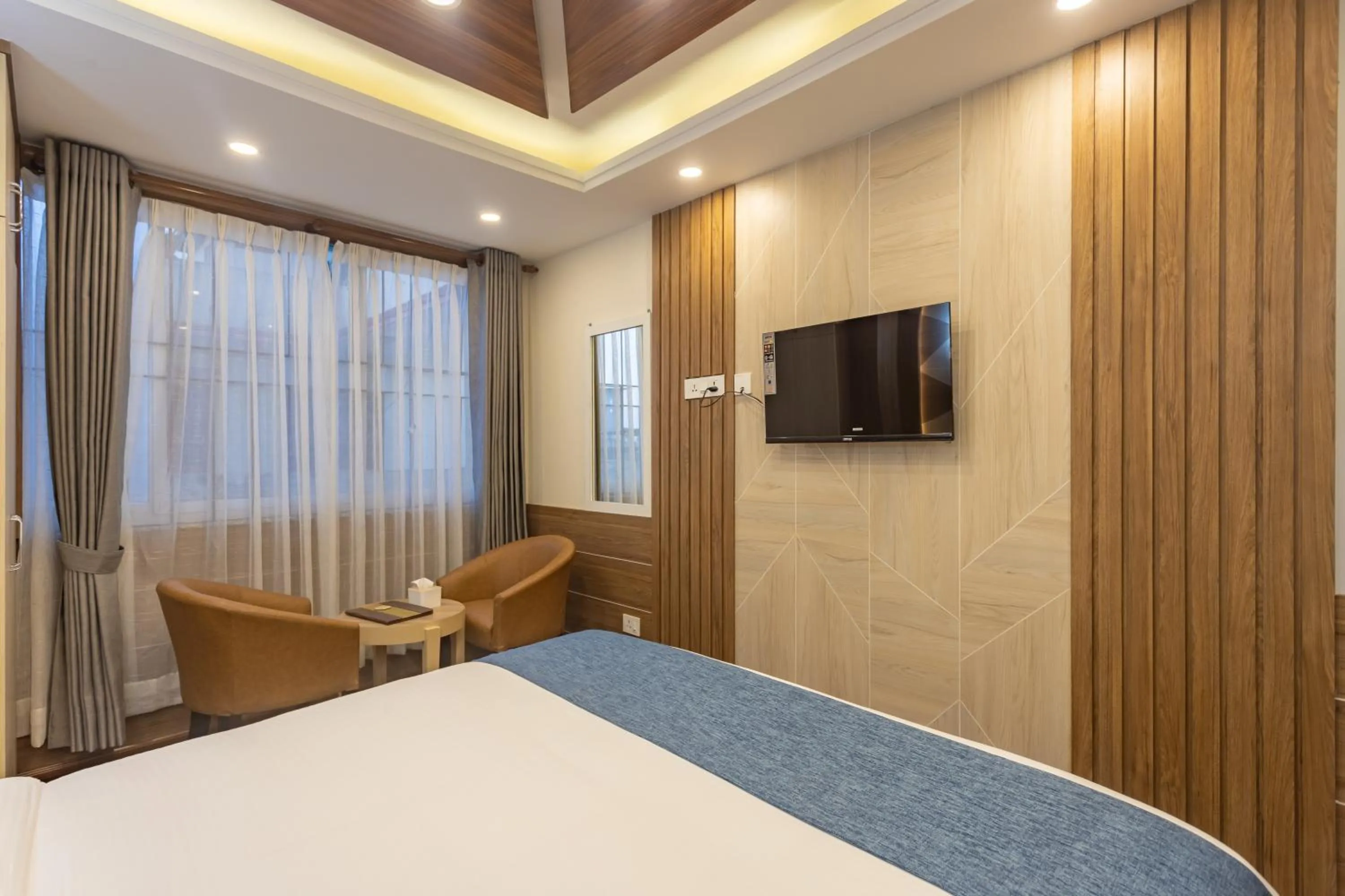 Bedroom, Bed in Airport Diana Hotel