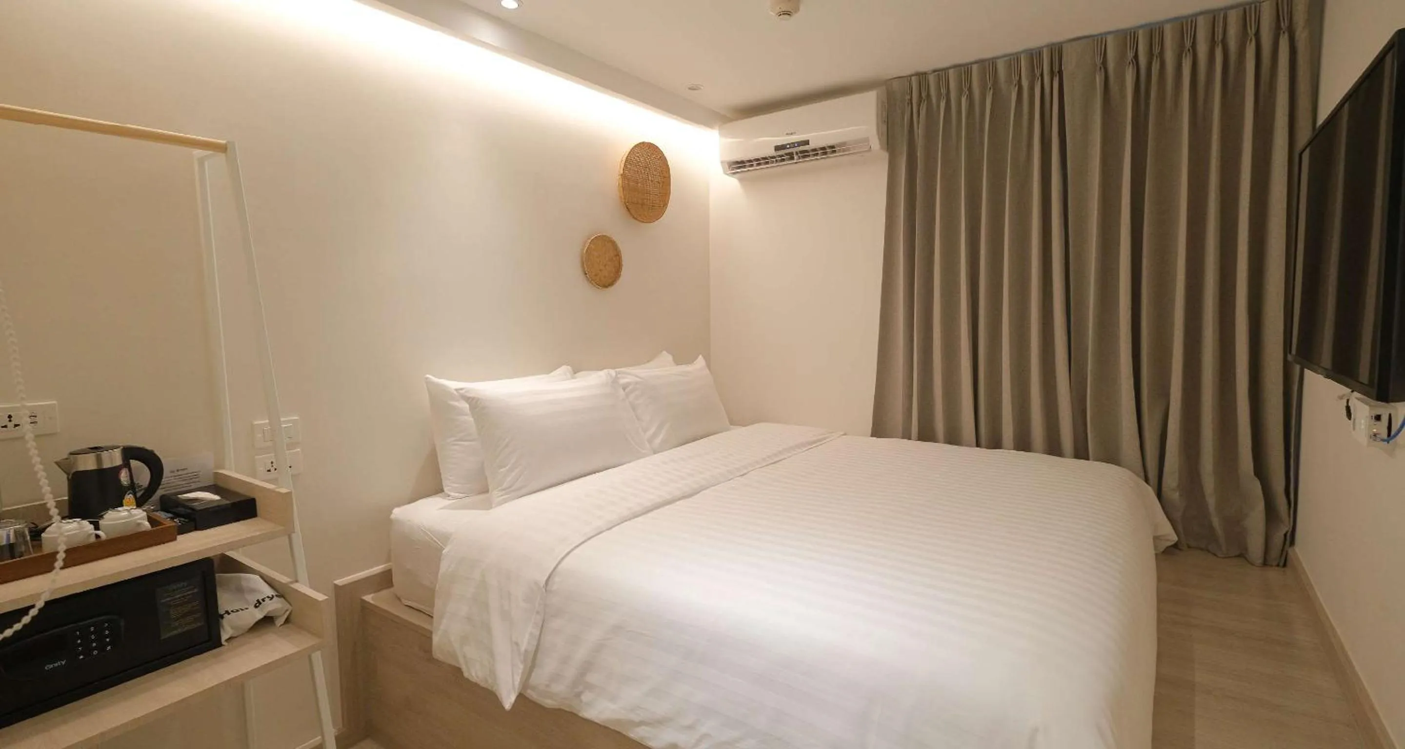 Bedroom, Bed in SimpleStay Chatuchak, SureStay Collection by Best Western