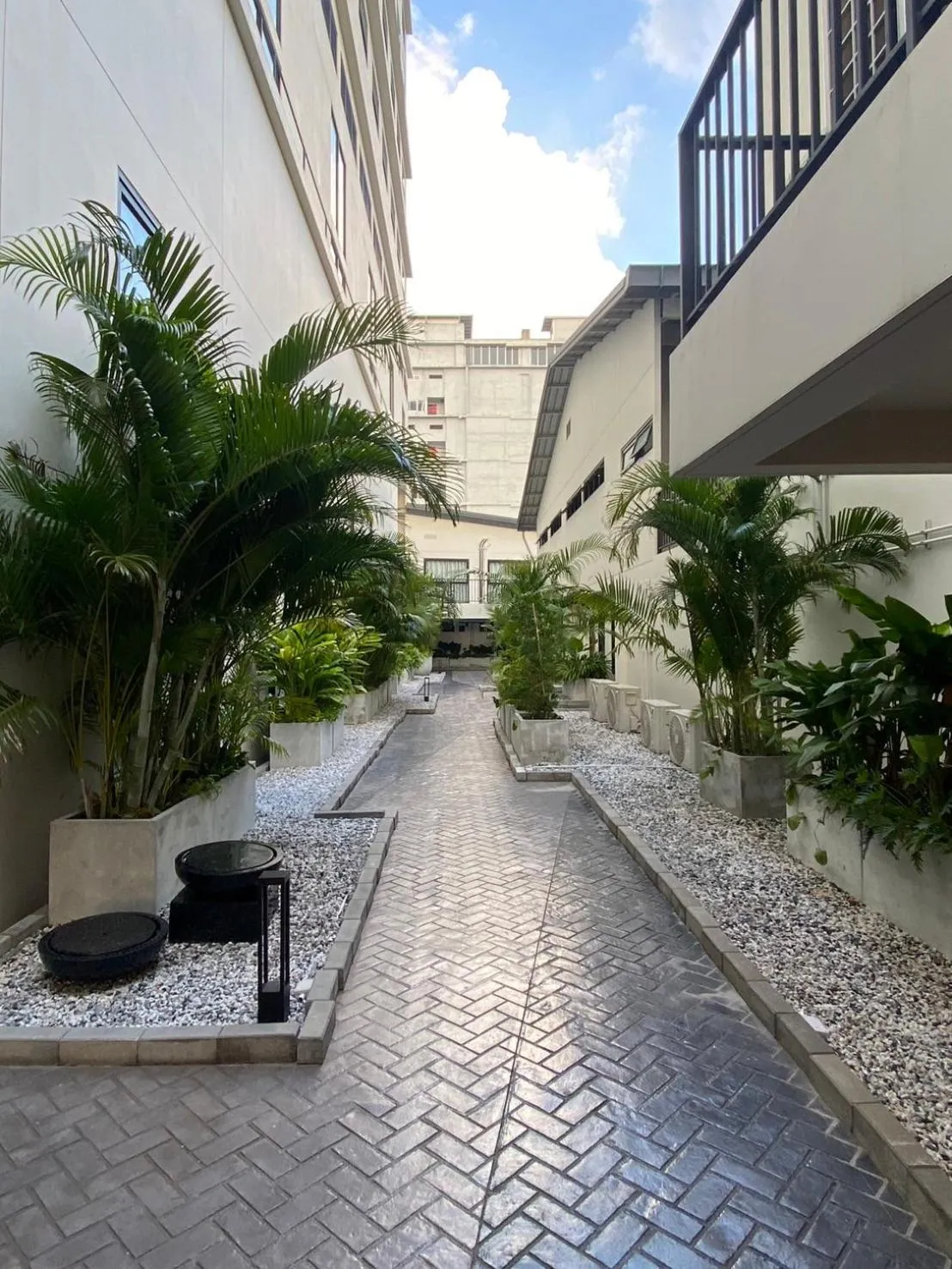 Property building in SimpleStay Chatuchak, SureStay Collection by Best Western