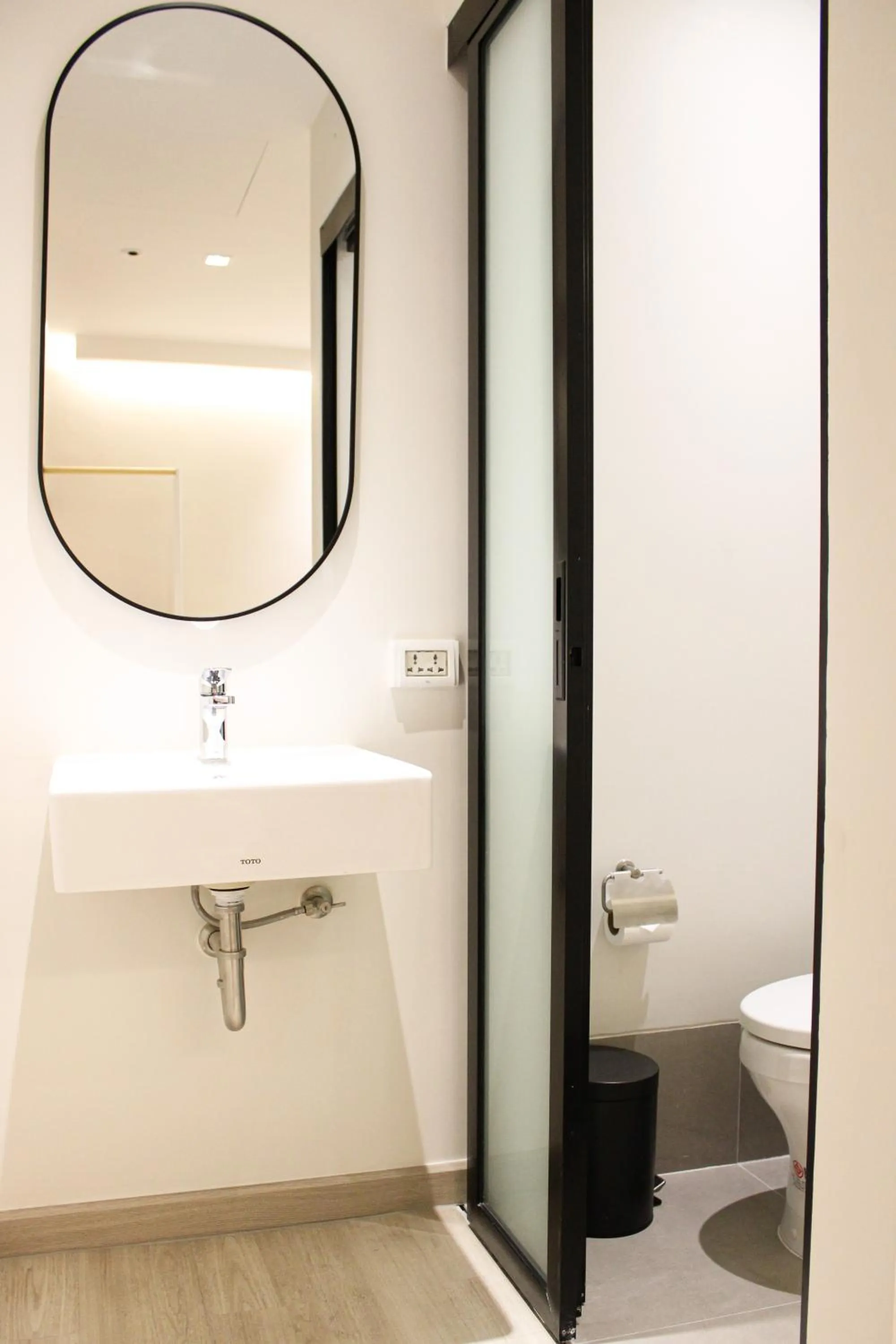 Shower in SimpleStay Chatuchak, SureStay Collection by Best Western
