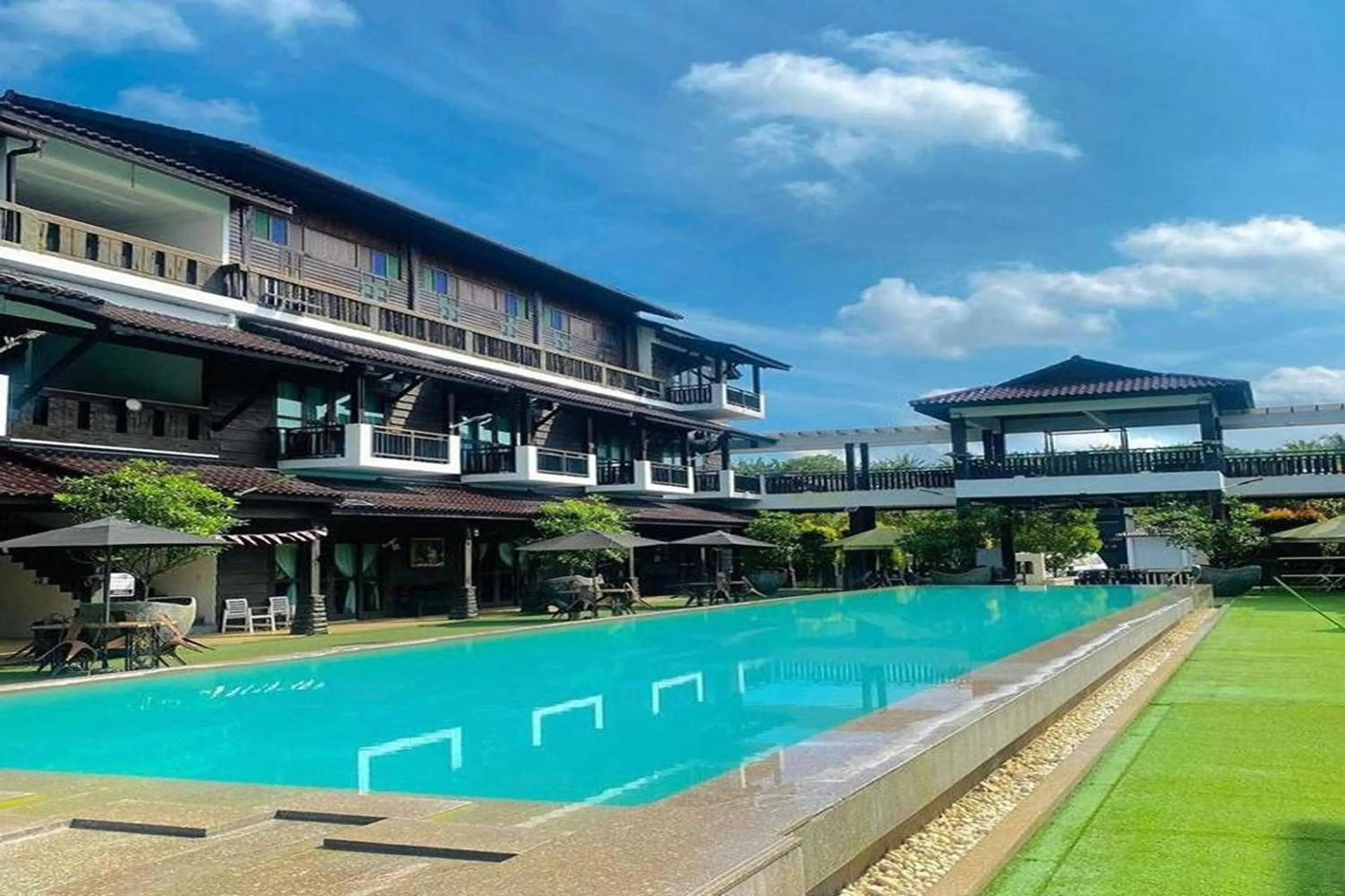 Swimming pool in Villa D'Acqua