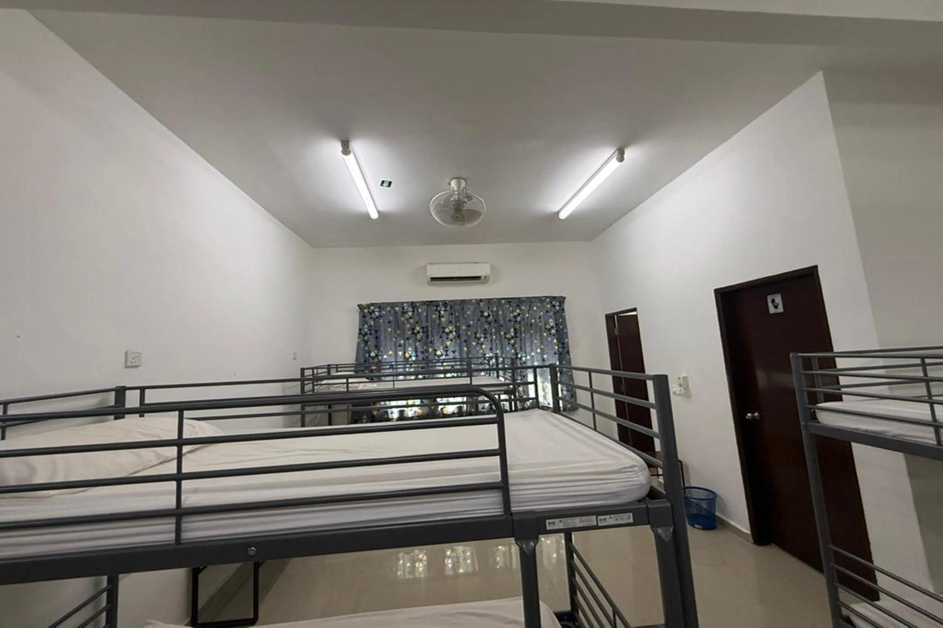 Photo of the whole room, Bed in Villa D'Acqua