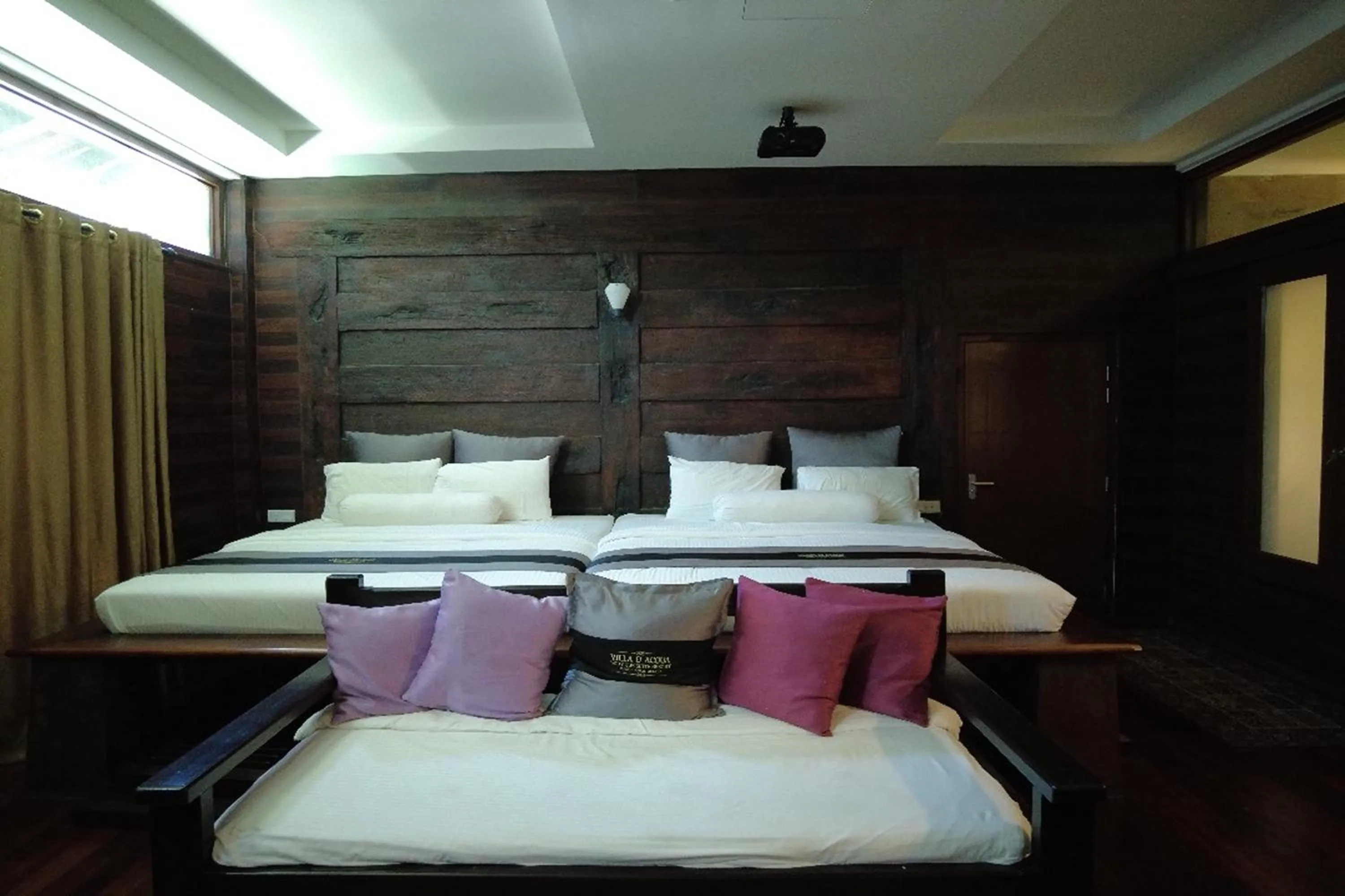 Photo of the whole room, Bed in Villa D'Acqua