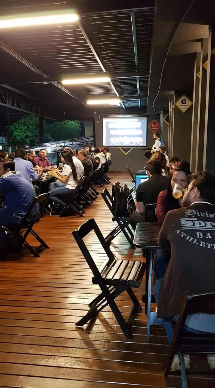 Restaurant/places to eat in Turis Hotel & Choperia