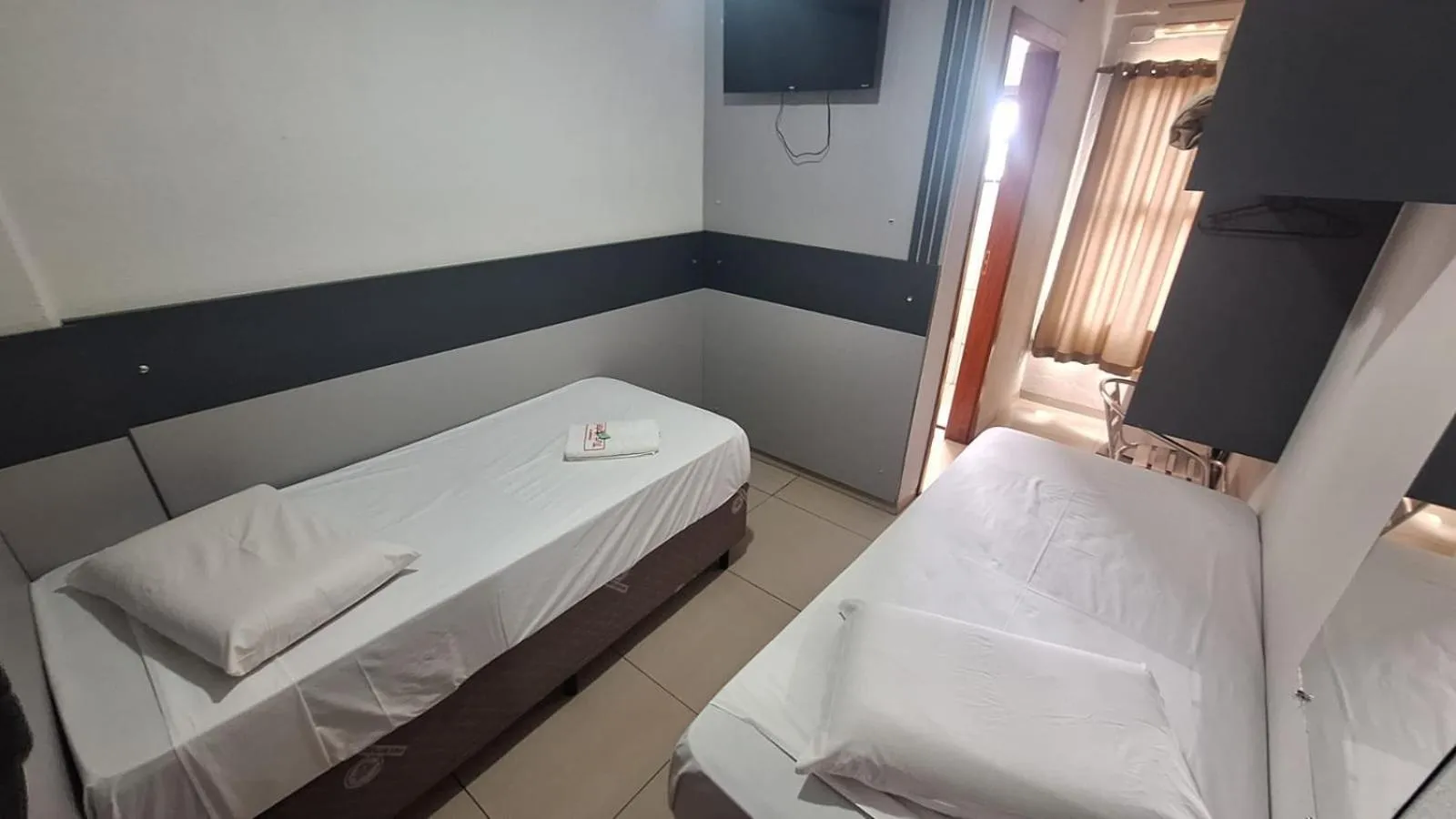 Bedroom, Bed in Turis Hotel & Choperia