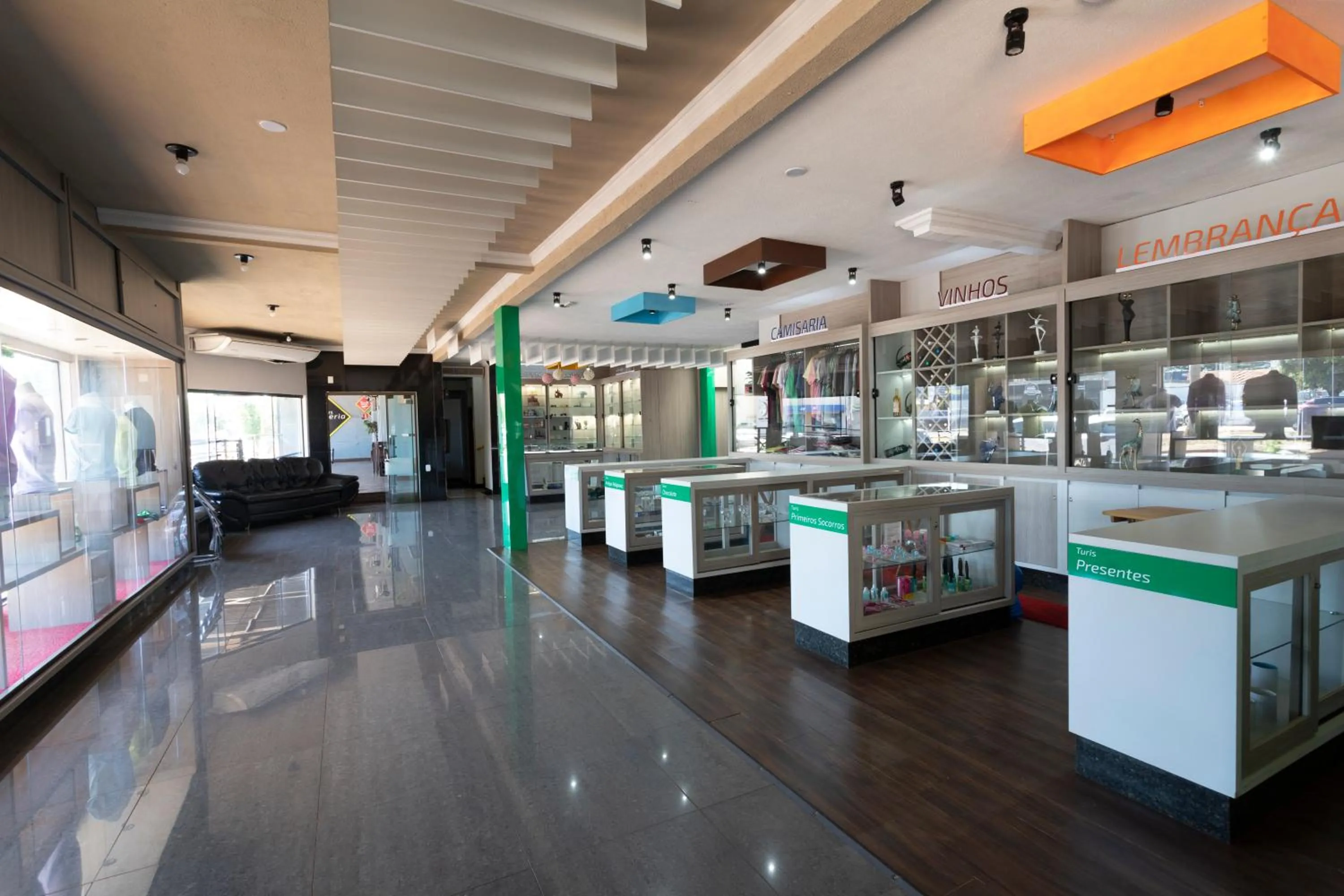 Lobby or reception in Turis Hotel & Choperia