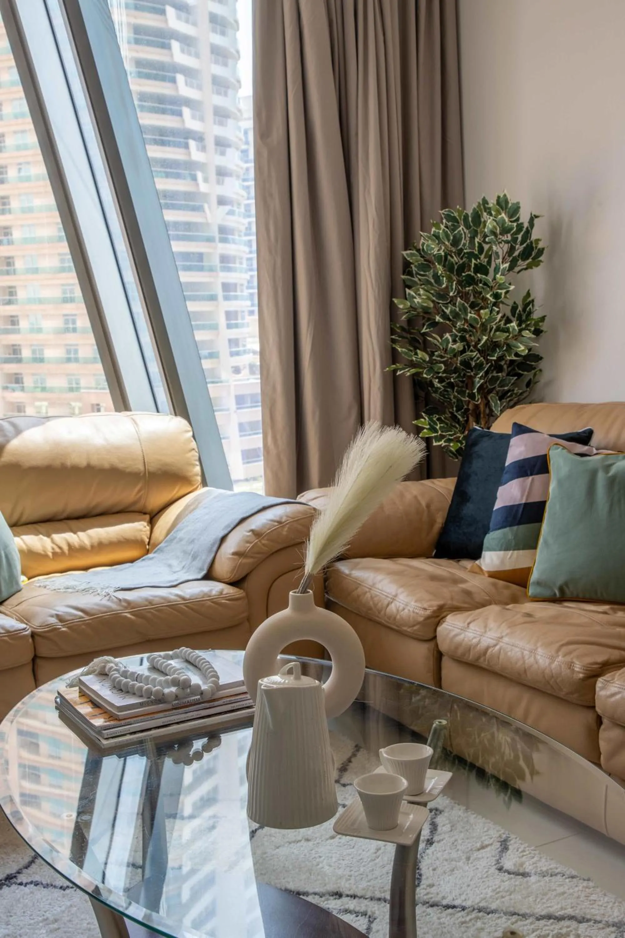 Decorative detail in Frank Porter - Silverene Tower B