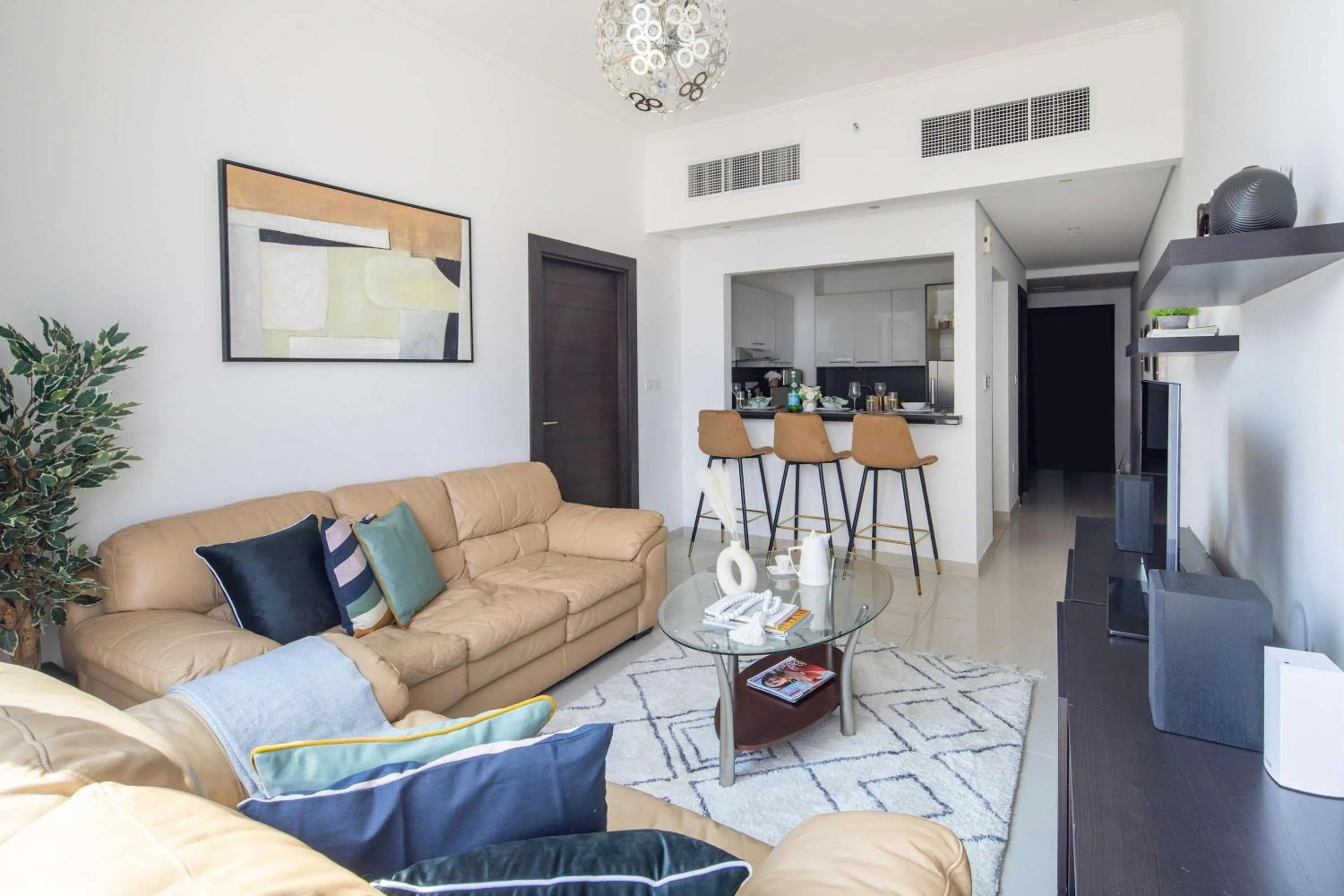 Living room in Frank Porter - Silverene Tower B